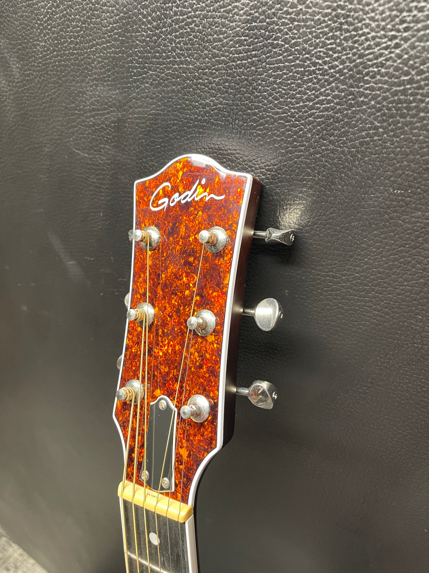 Godin Fairmount CH Natural HG EQ (PRE OWNED)