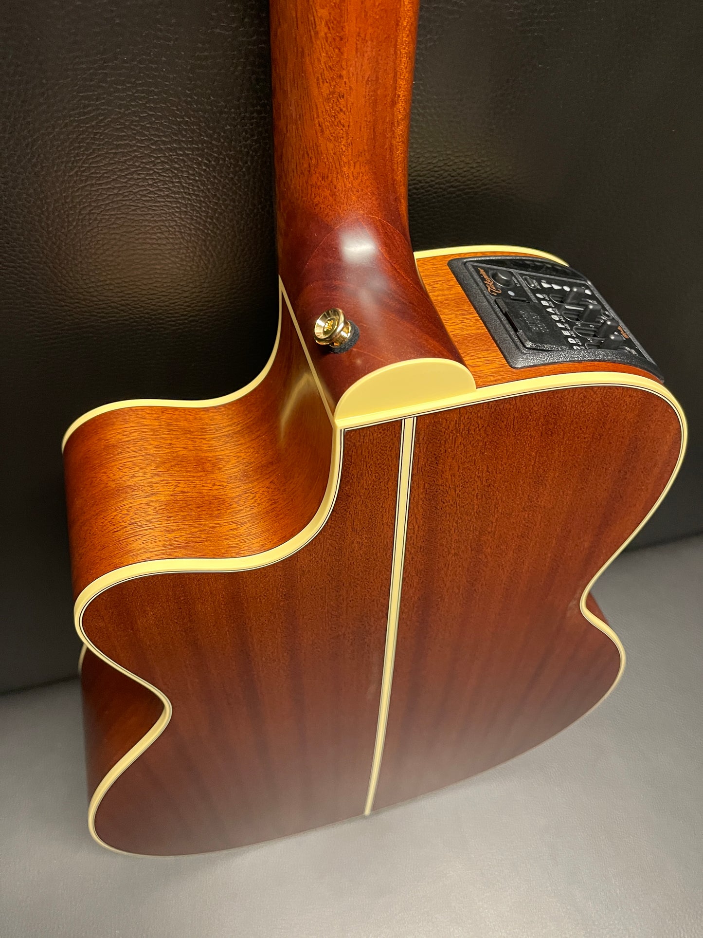 Takamine P3MC Pro Series 3 S/N 60100124