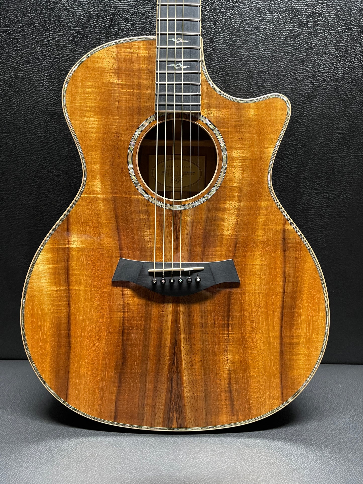 Taylor K24 Full Koa CE 2010 (PRE-OWNED)