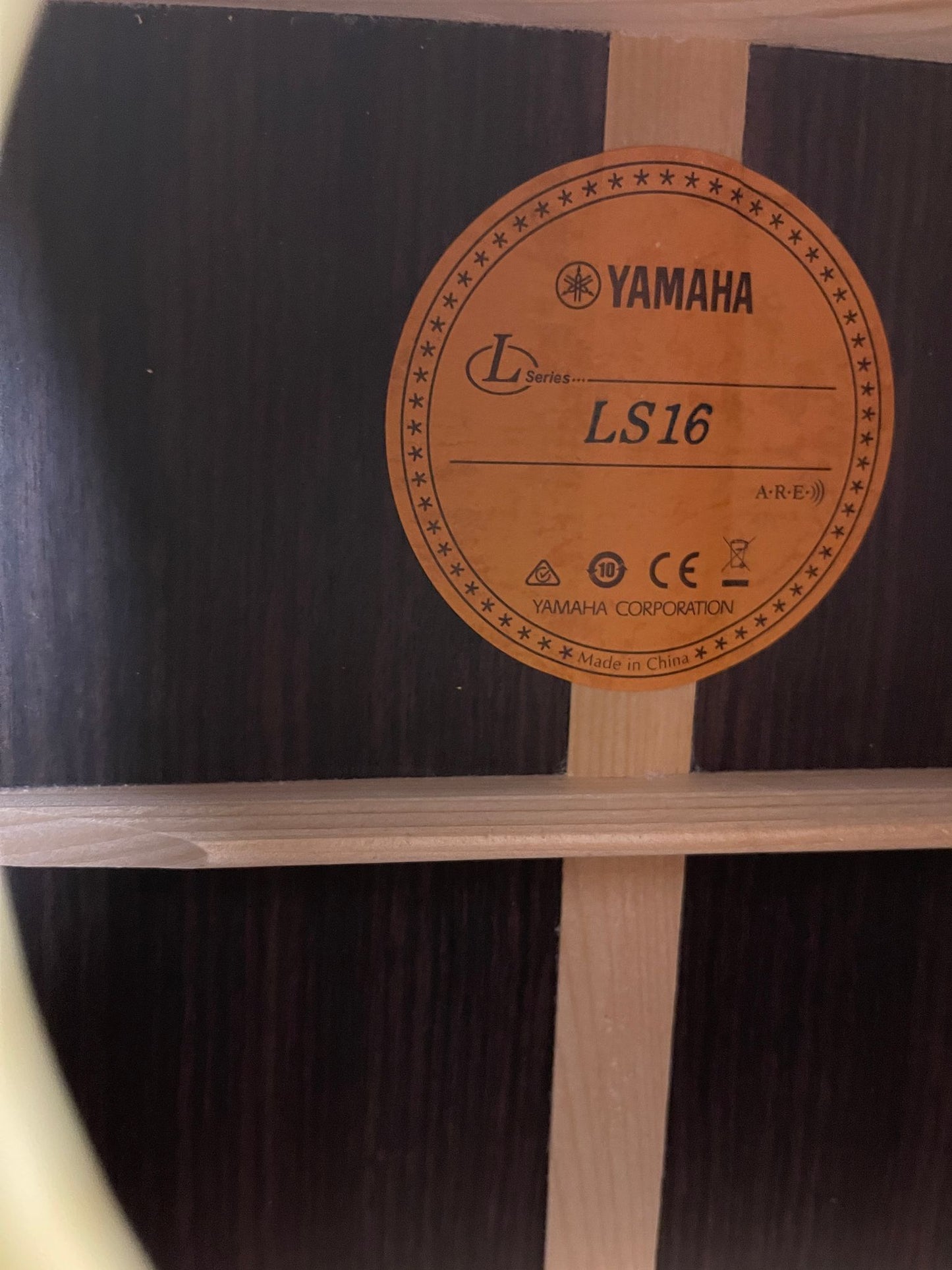 Yamaha LS 16