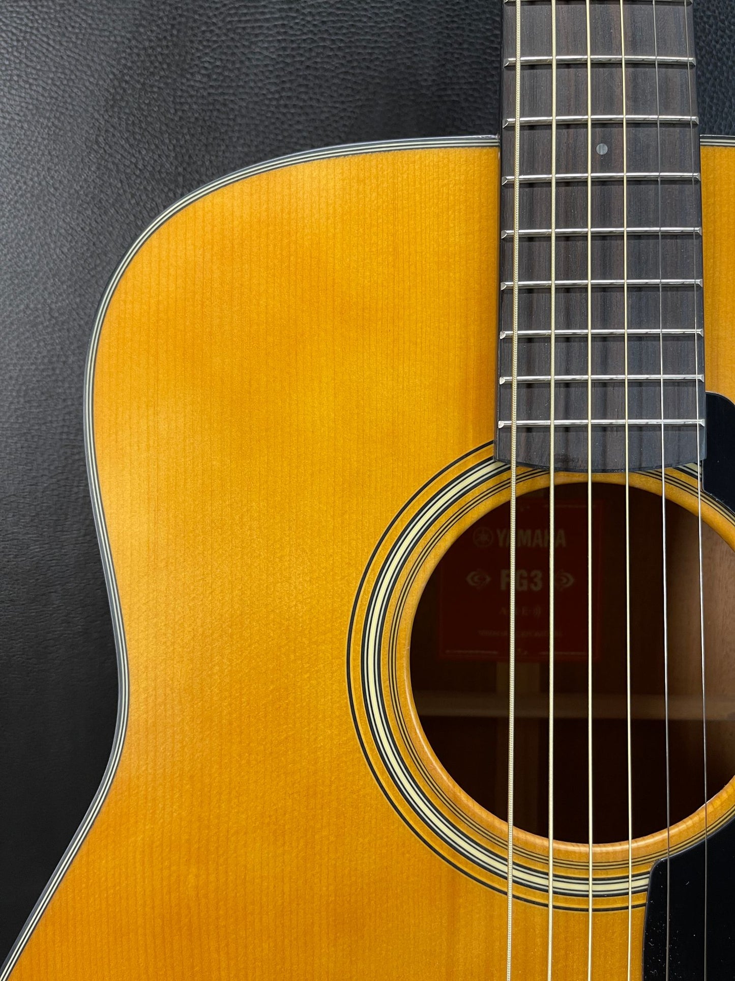 Yamaha FG3