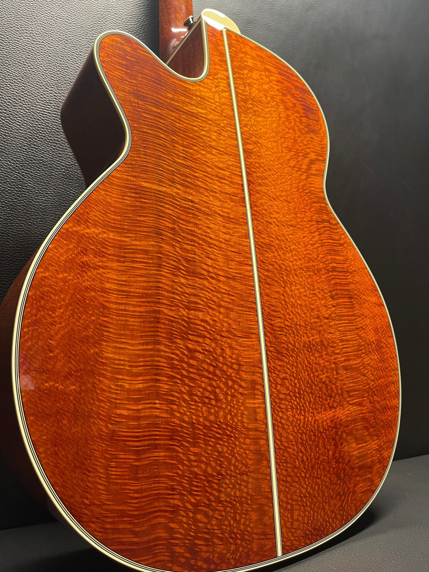 TAKAMINE LTD. 2023 SANTA FE JAPAN S/N 60111030