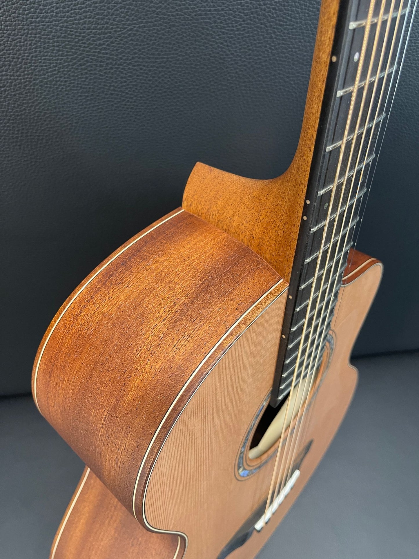 Dowina Mahogany Selection GAC #2303505