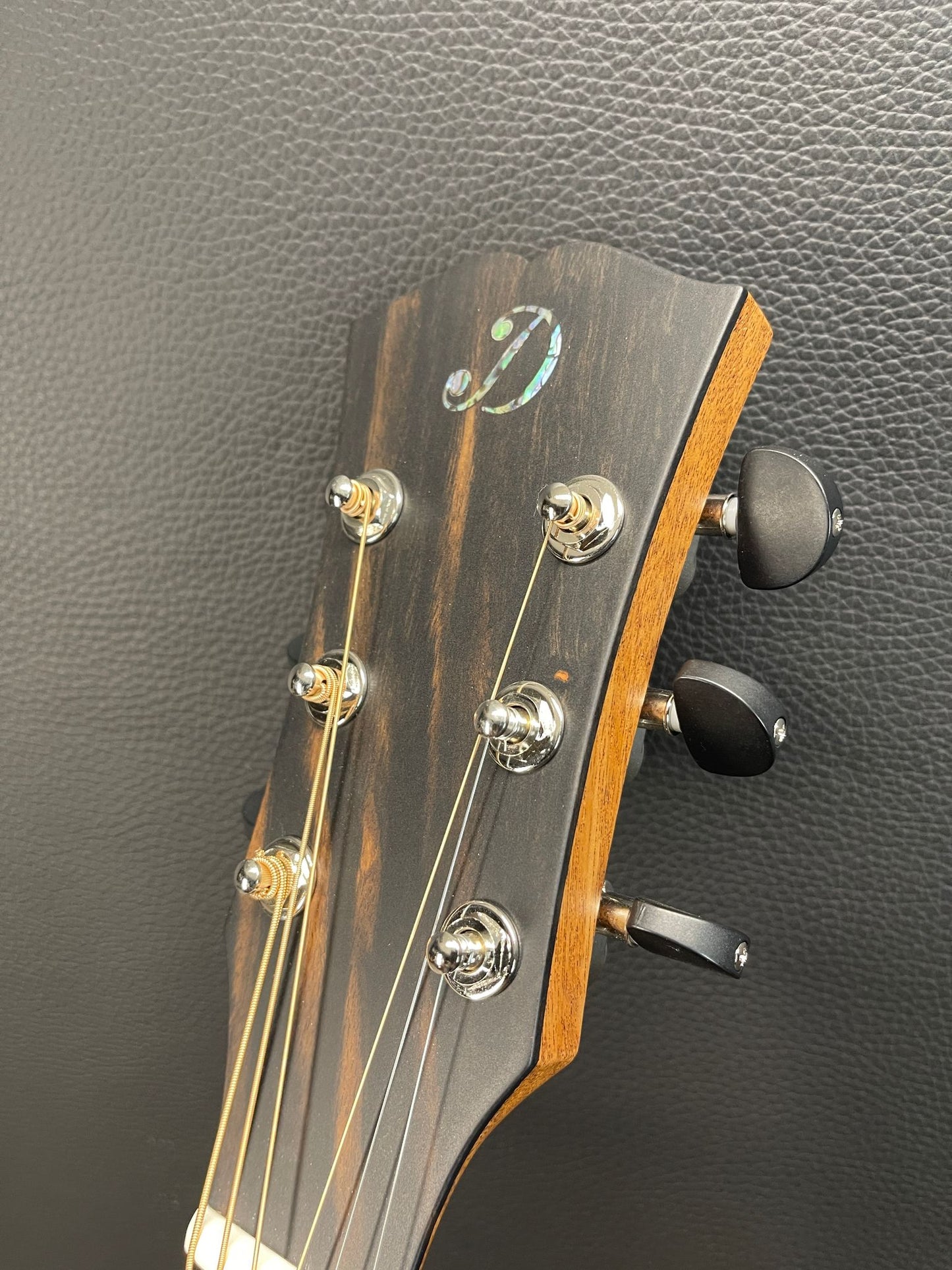 Dowina Mahogany Selection GAC #2303505