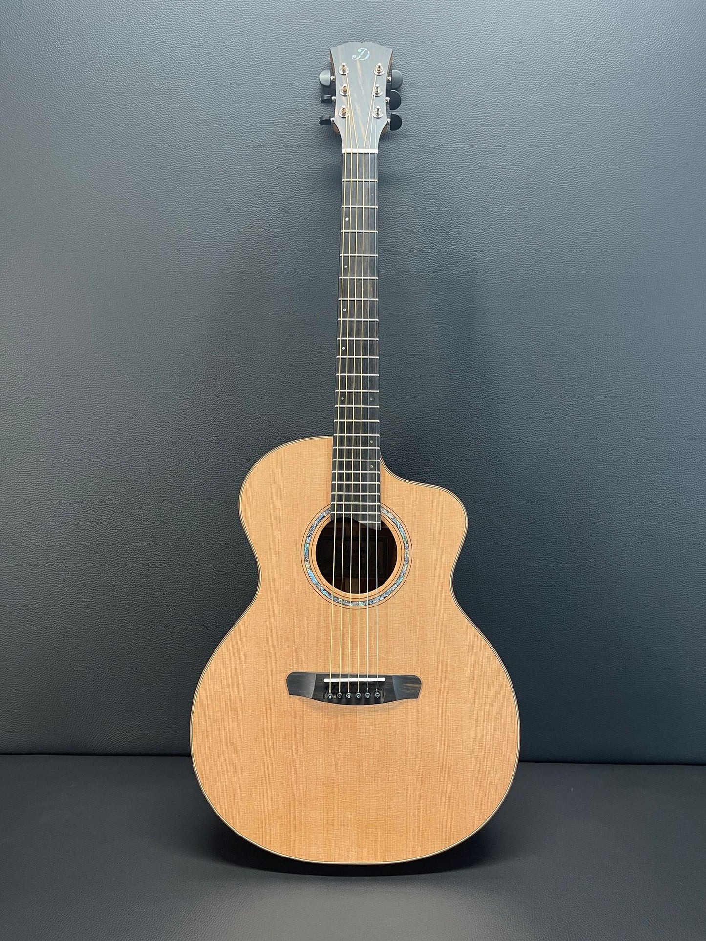 Dowina Mahogany Selection GAC #2303505