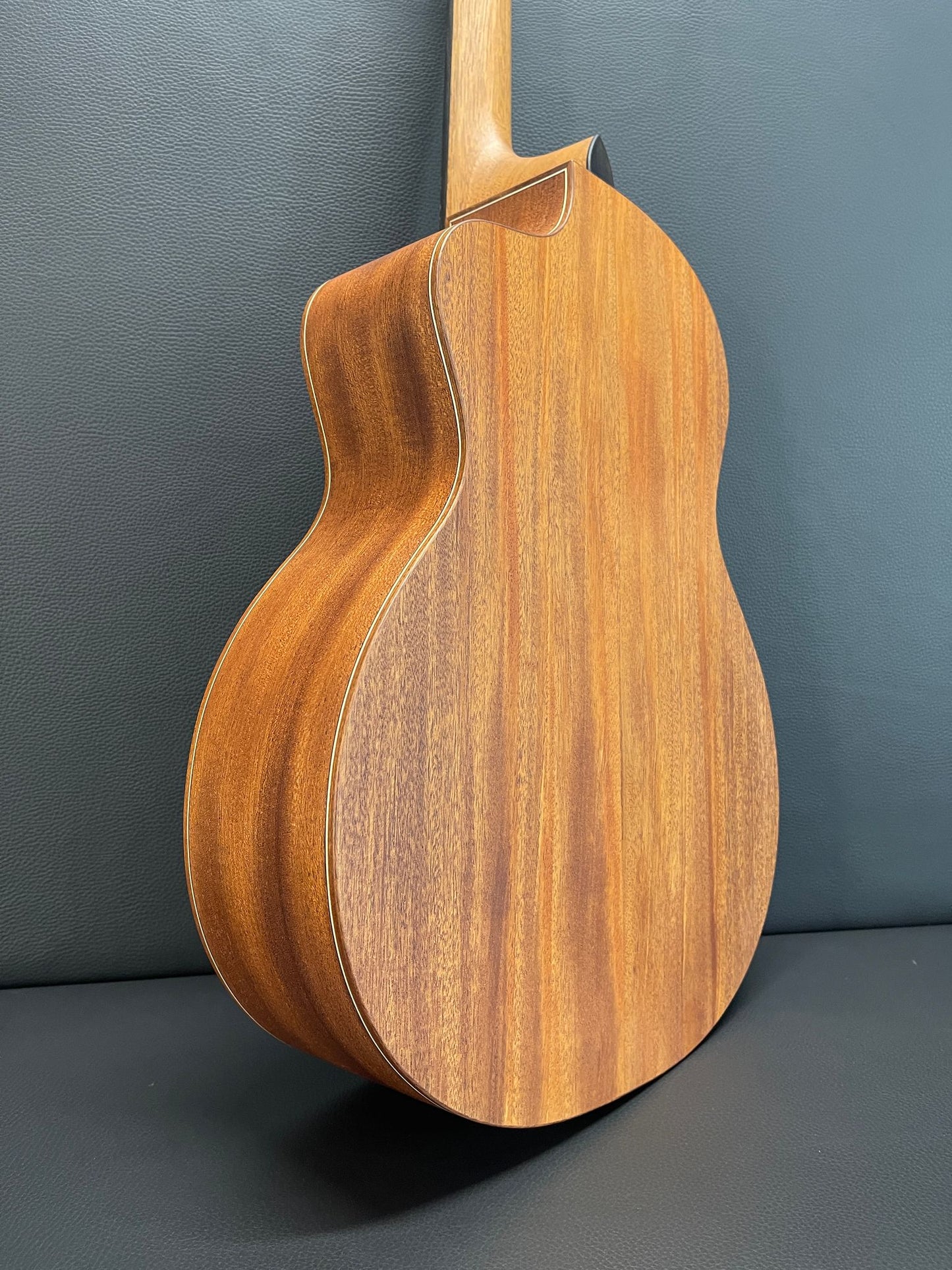 Dowina Mahogany Selection GAC #2303505