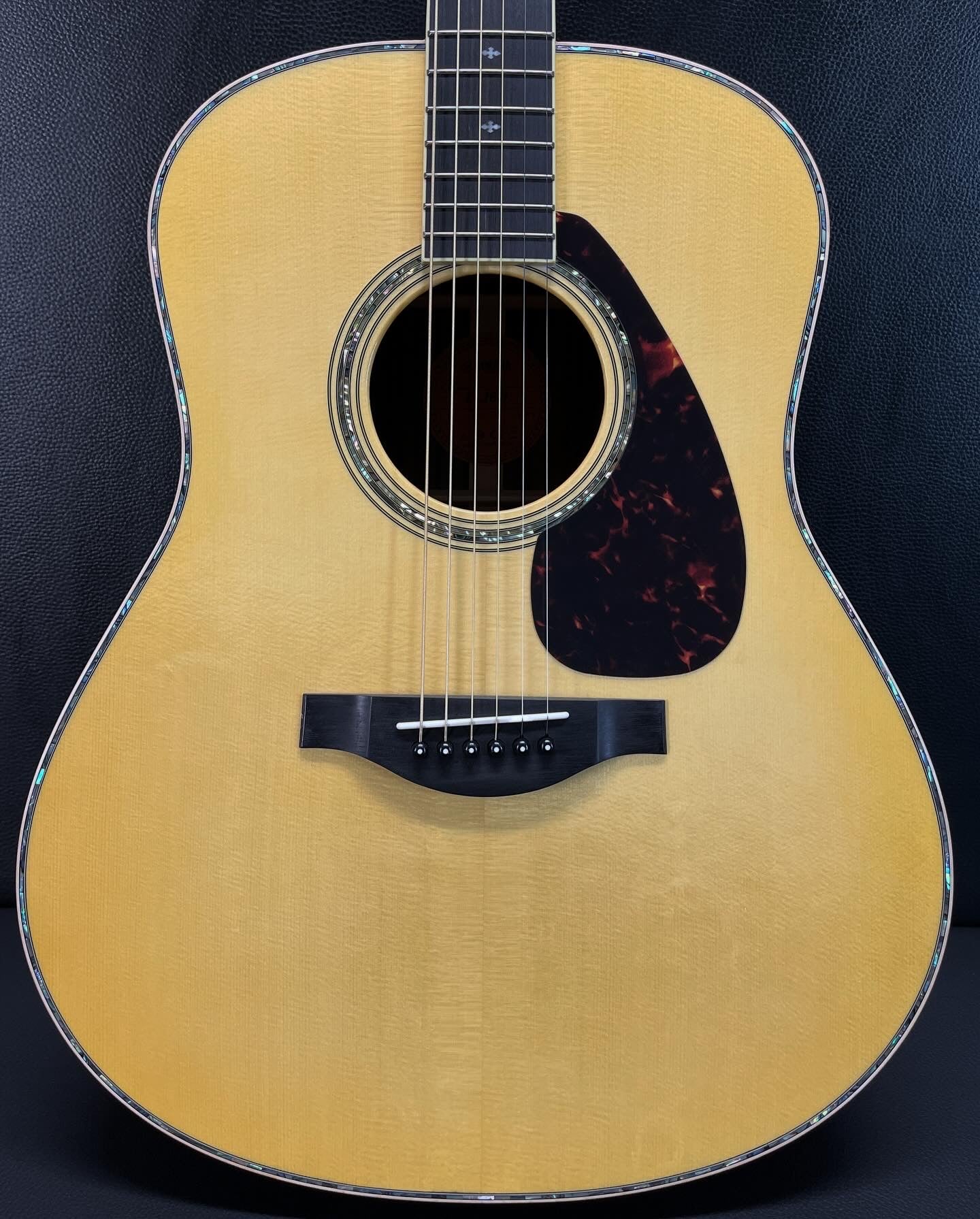 Yamaha LL 16 D Deluxe