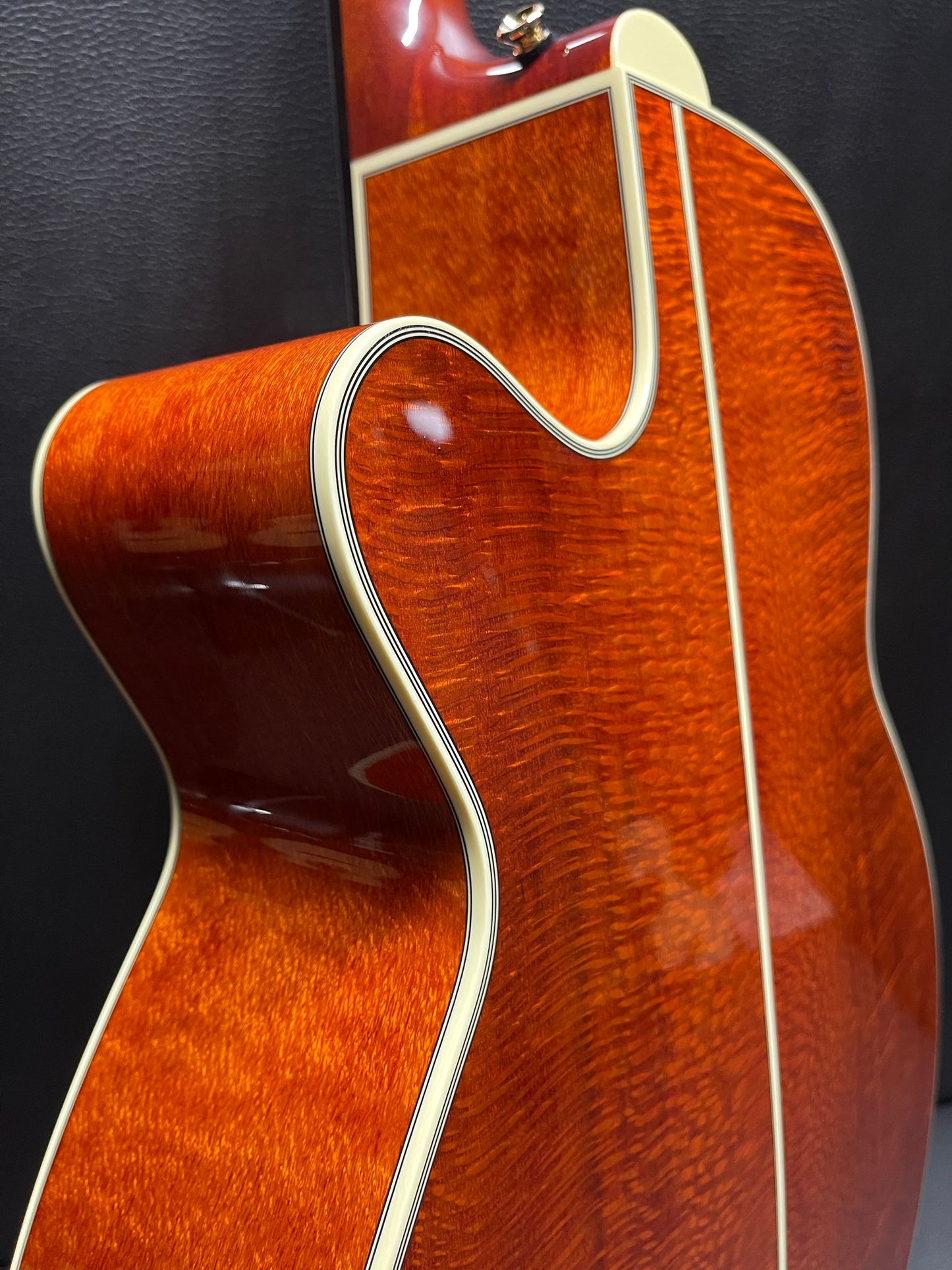TAKAMINE LTD. 2023 SANTA FE JAPAN S/N 60111030