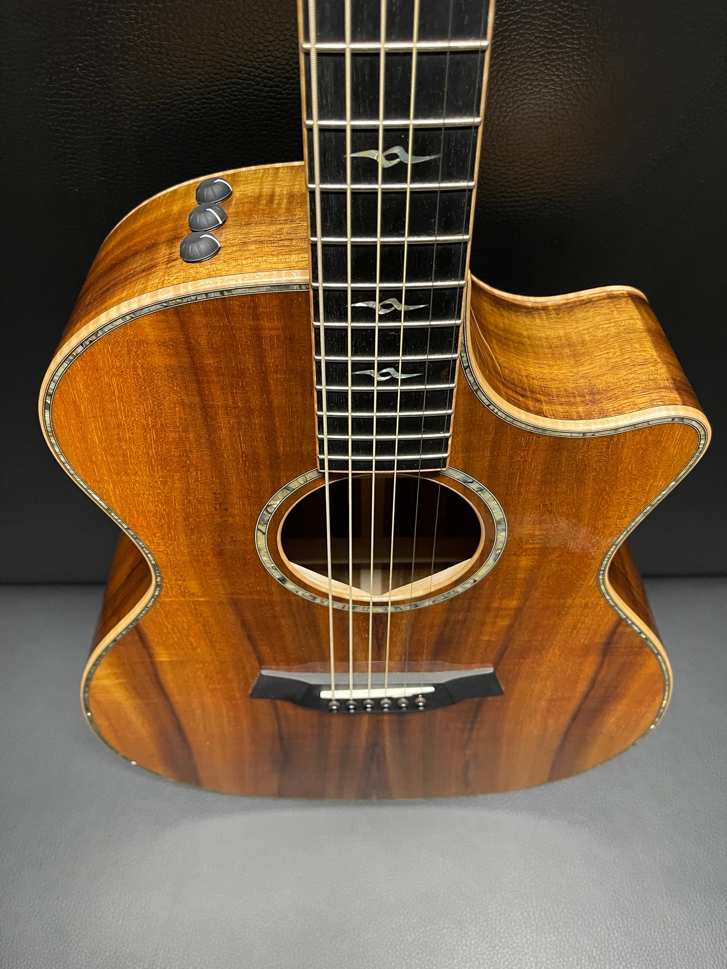 Taylor K24 Full Koa CE 2010 (PRE-OWNED)