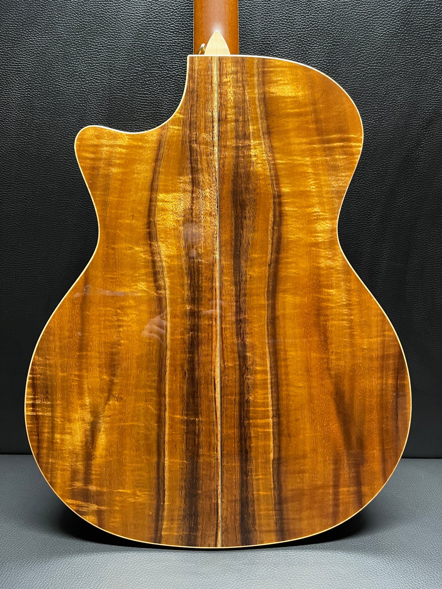 Taylor K24 Full Koa CE 2010 (PRE-OWNED)