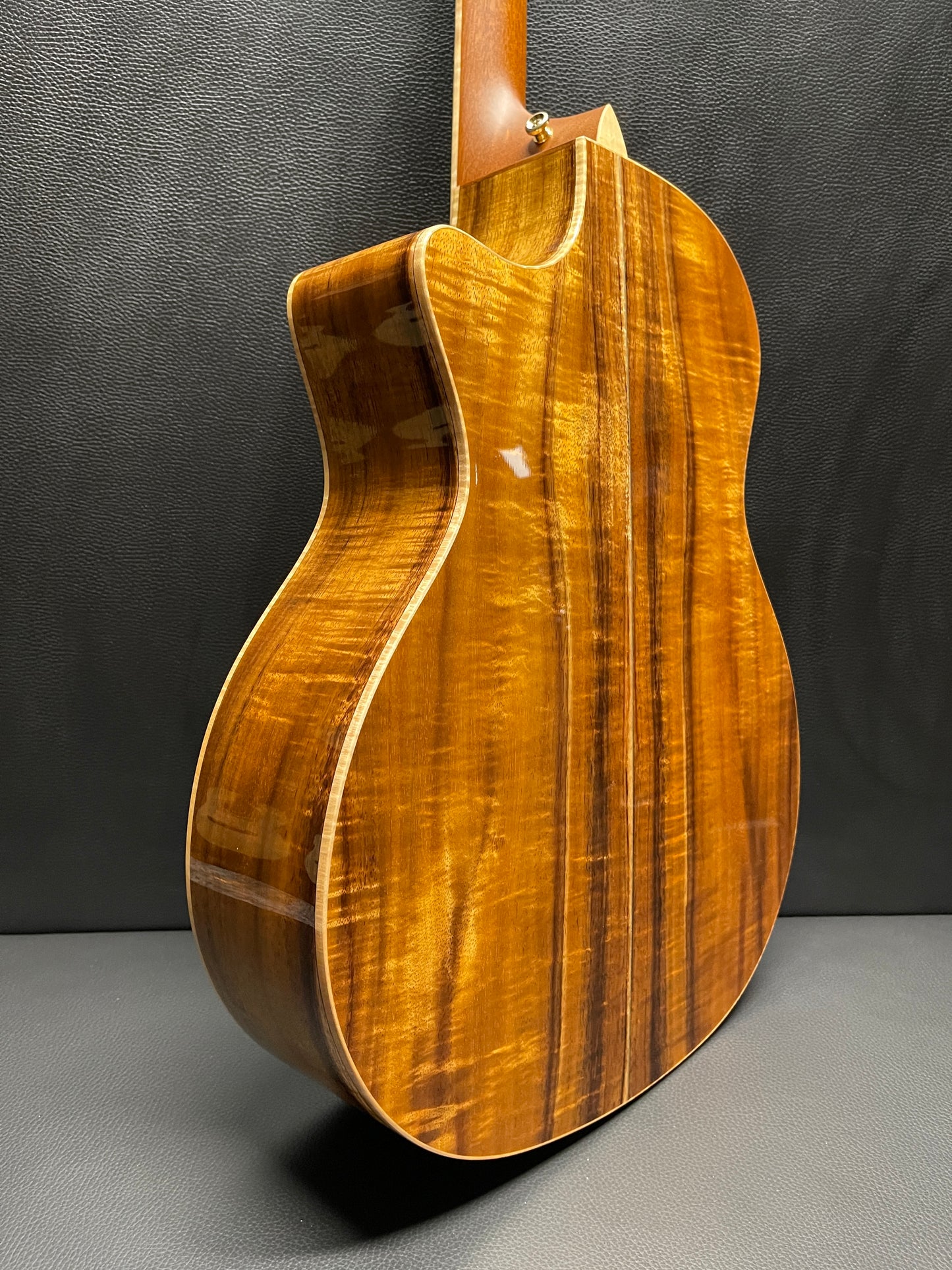 Taylor K24 Full Koa CE 2010 (PRE-OWNED)