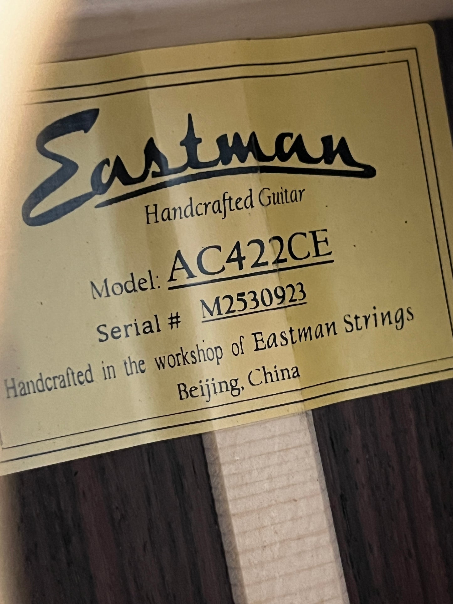 Eastman AC422CE Natural