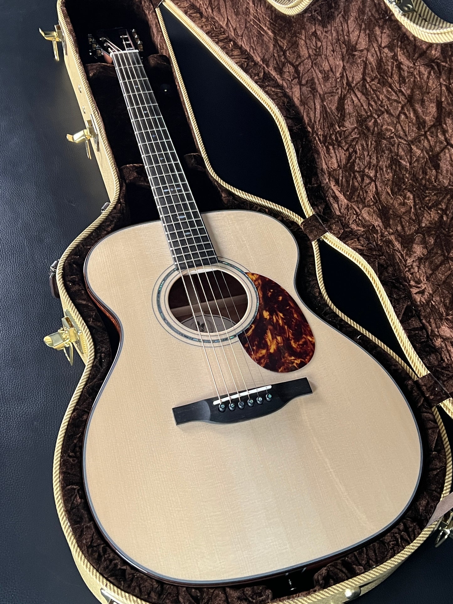 Boucher LE-SG-241-M 20th Anniversary OM (PRE-OWNED) ON HOLD