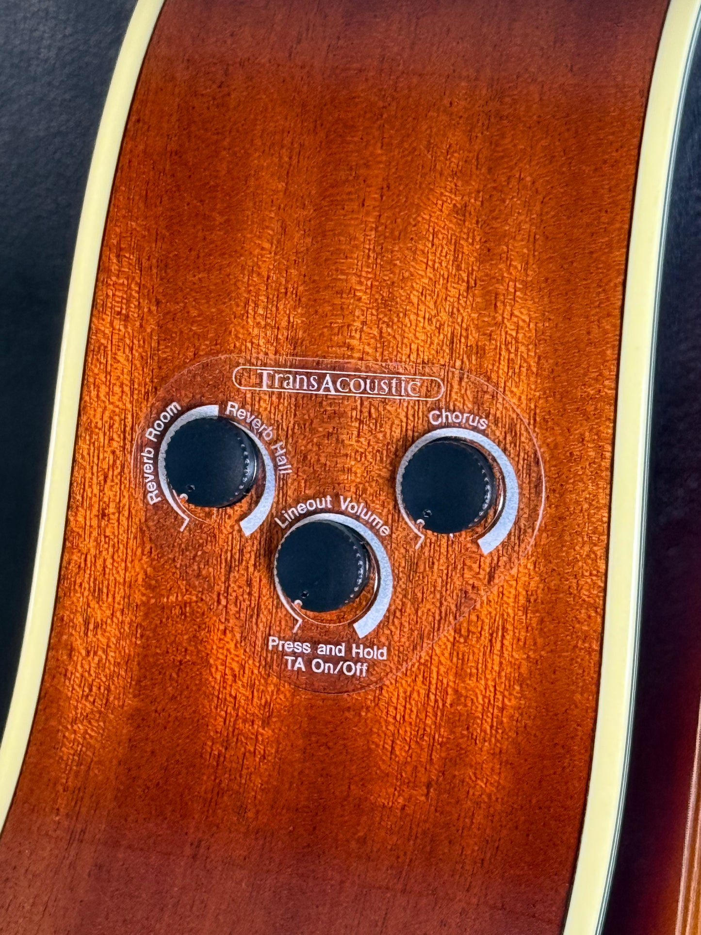 Yamaha FG TransAcoustic Brown Sunburst