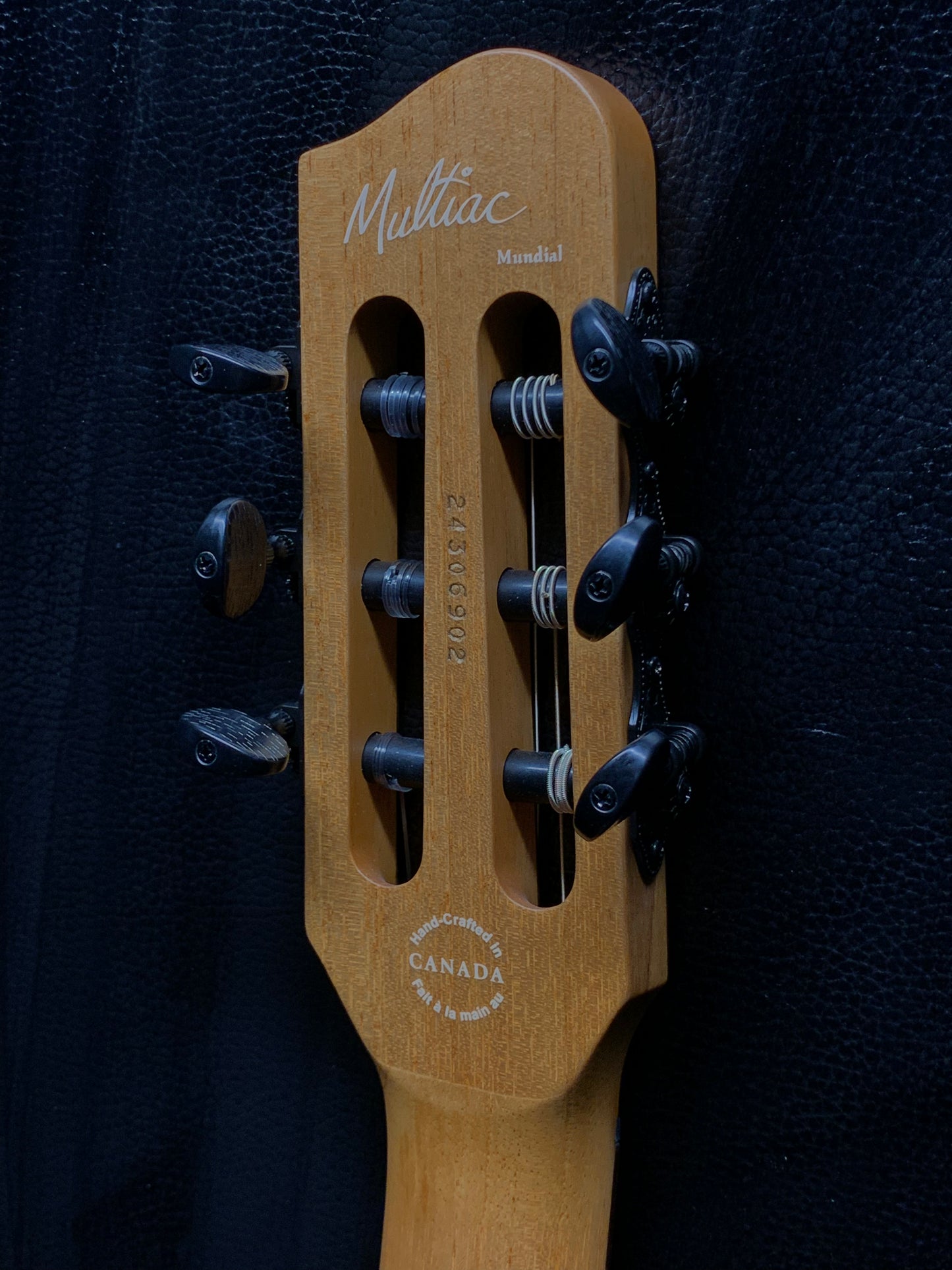 Godin Multiac Mundial Arctik Blue Acoustic Electric