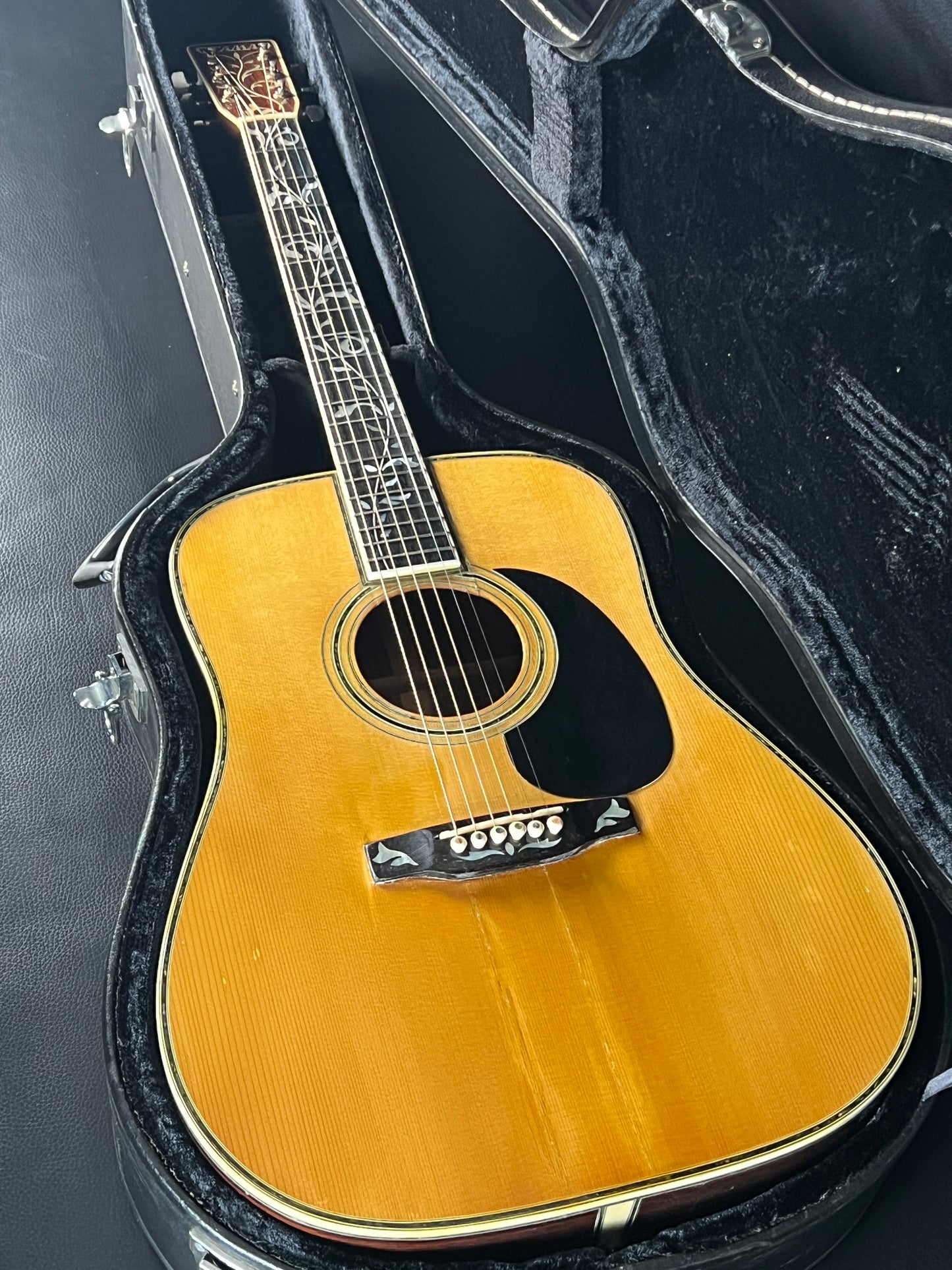 Tama Tree of Life Acoustic Guitar (PRE-OWNED)