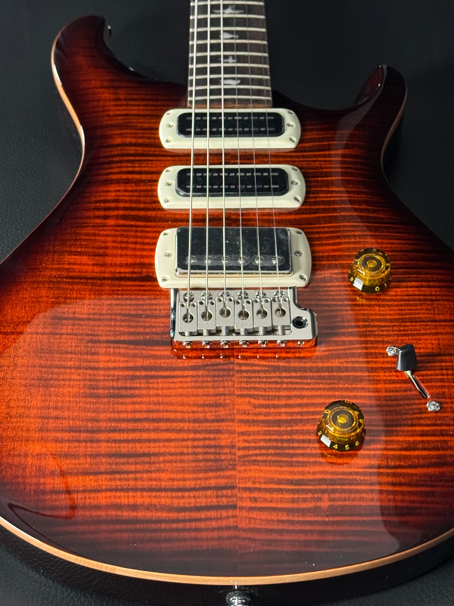 SE Studio - Orange Tiger Smokeburst