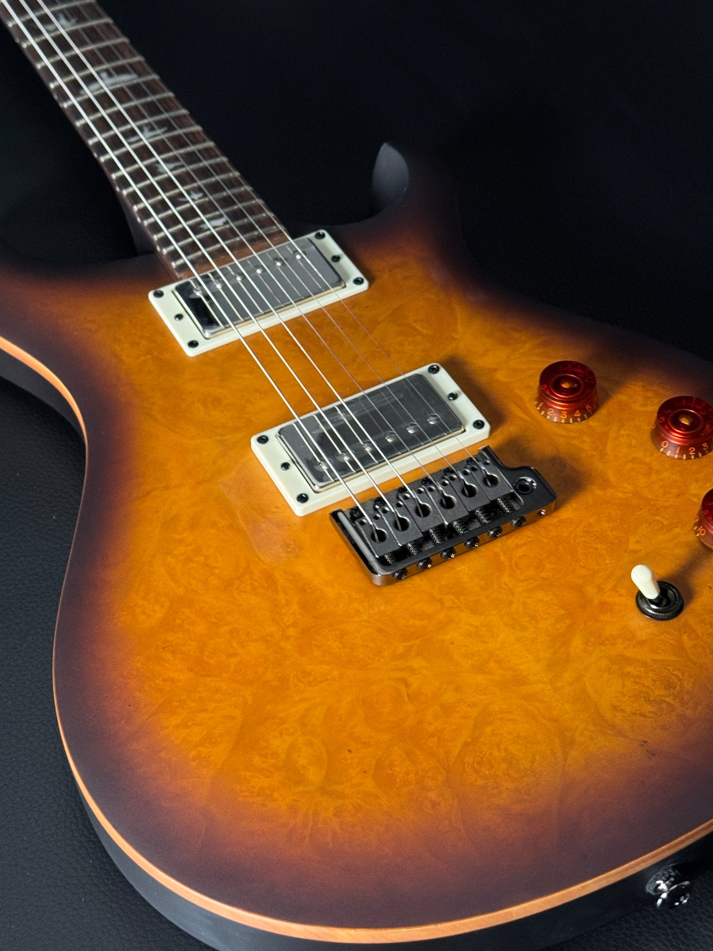 PRS SE DGT Laurel Burl Limited Edition - McCarty Tobacco Burst