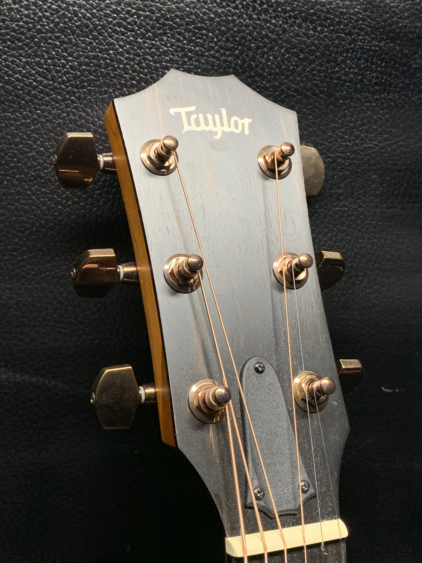 Taylor 224ce-K DLX (PRE-OWNED) pick-guard plastic still on!