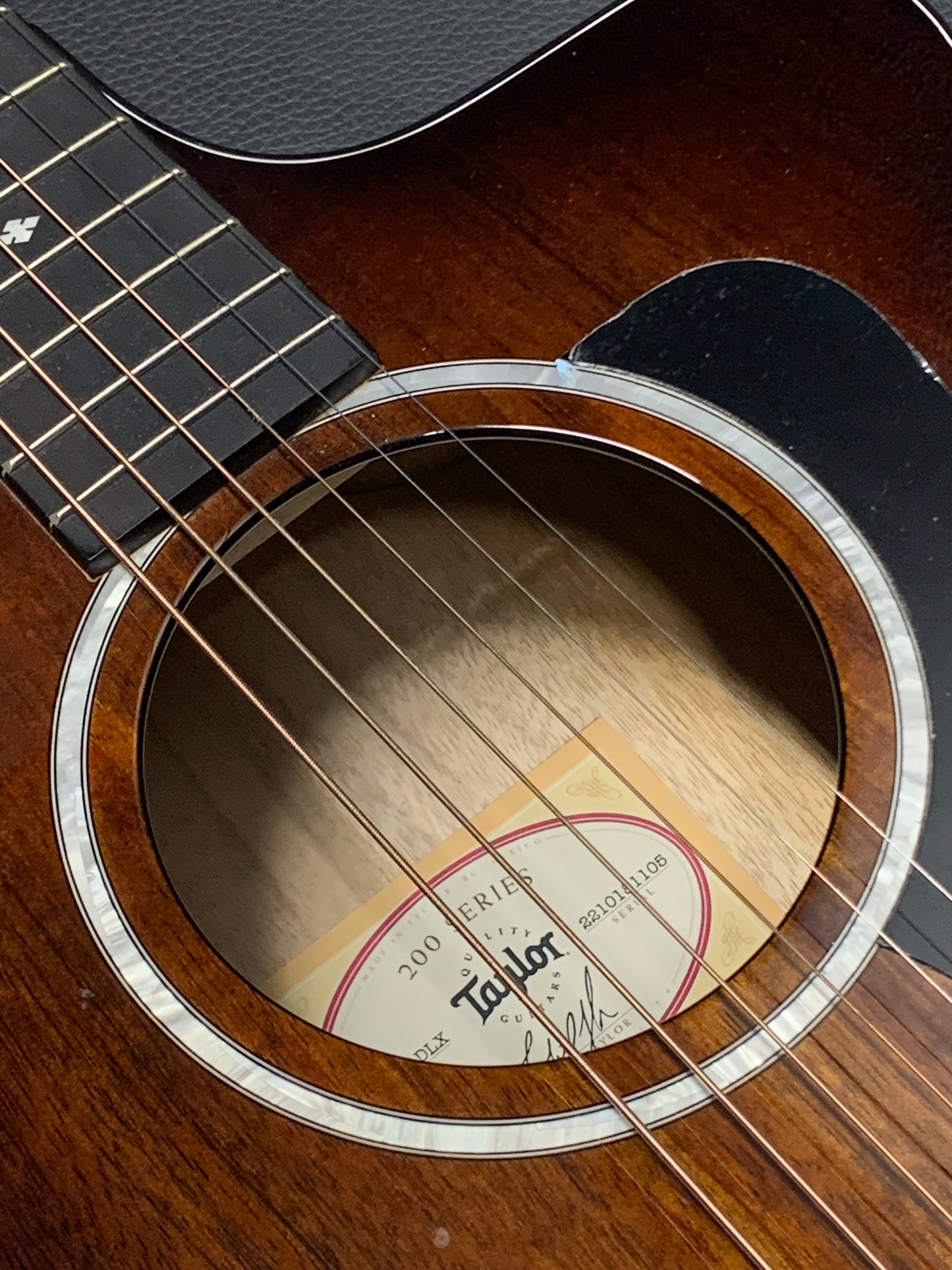 Taylor 224ce-K DLX (PRE-OWNED) pick-guard plastic still on!