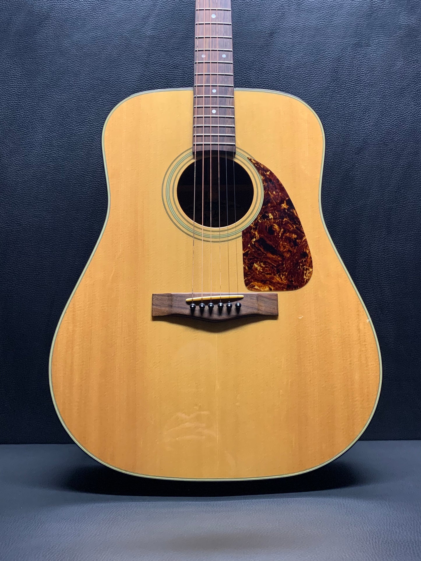 Fender F210 Acoustic Guitar Dreadnought Natural (PRE-OWNED)