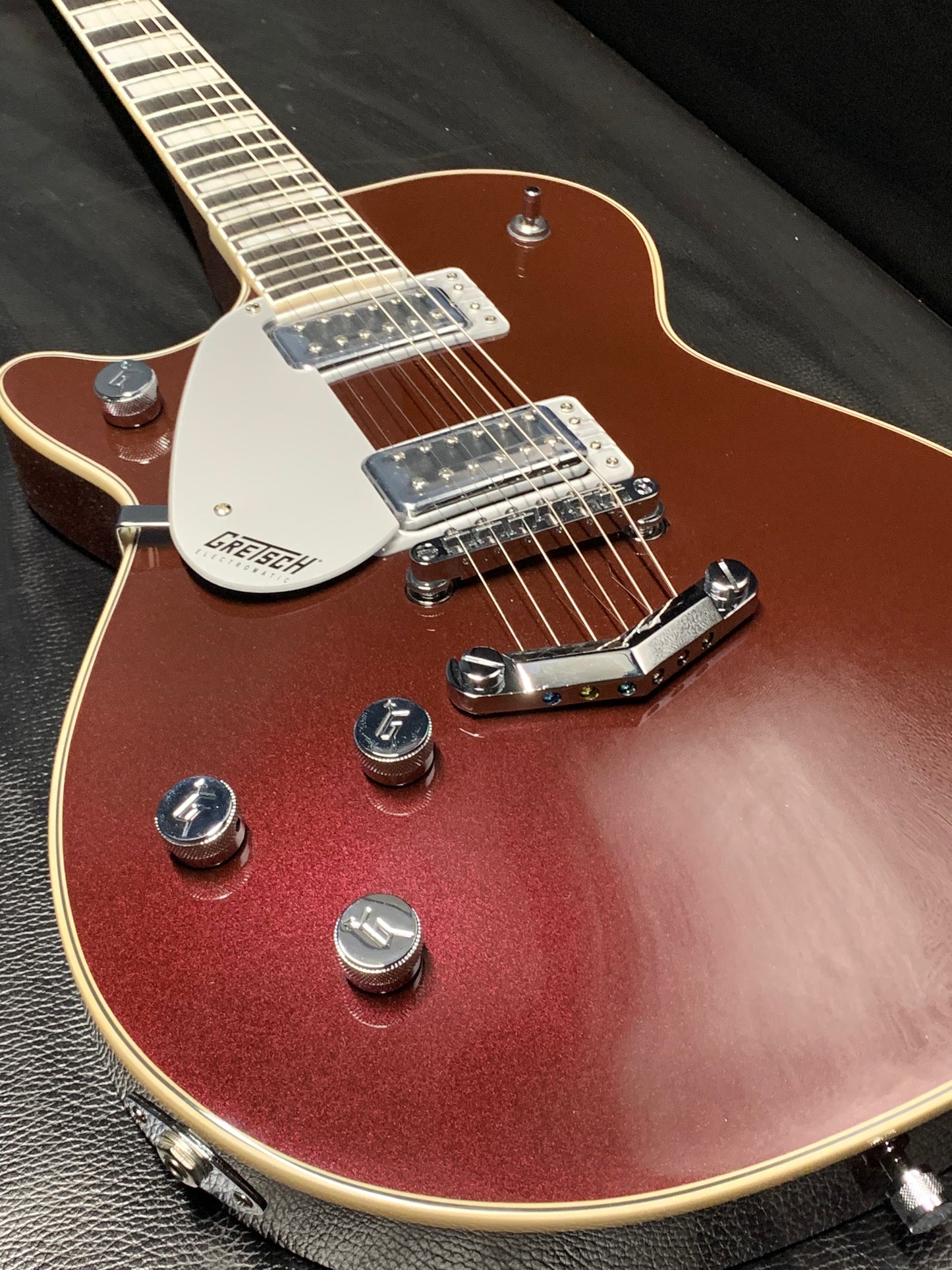 Gretsch G5220LH Electromatic Jet BT Single-Cut with V-Stoptail, Left-Handed Dark Cherry Metallic