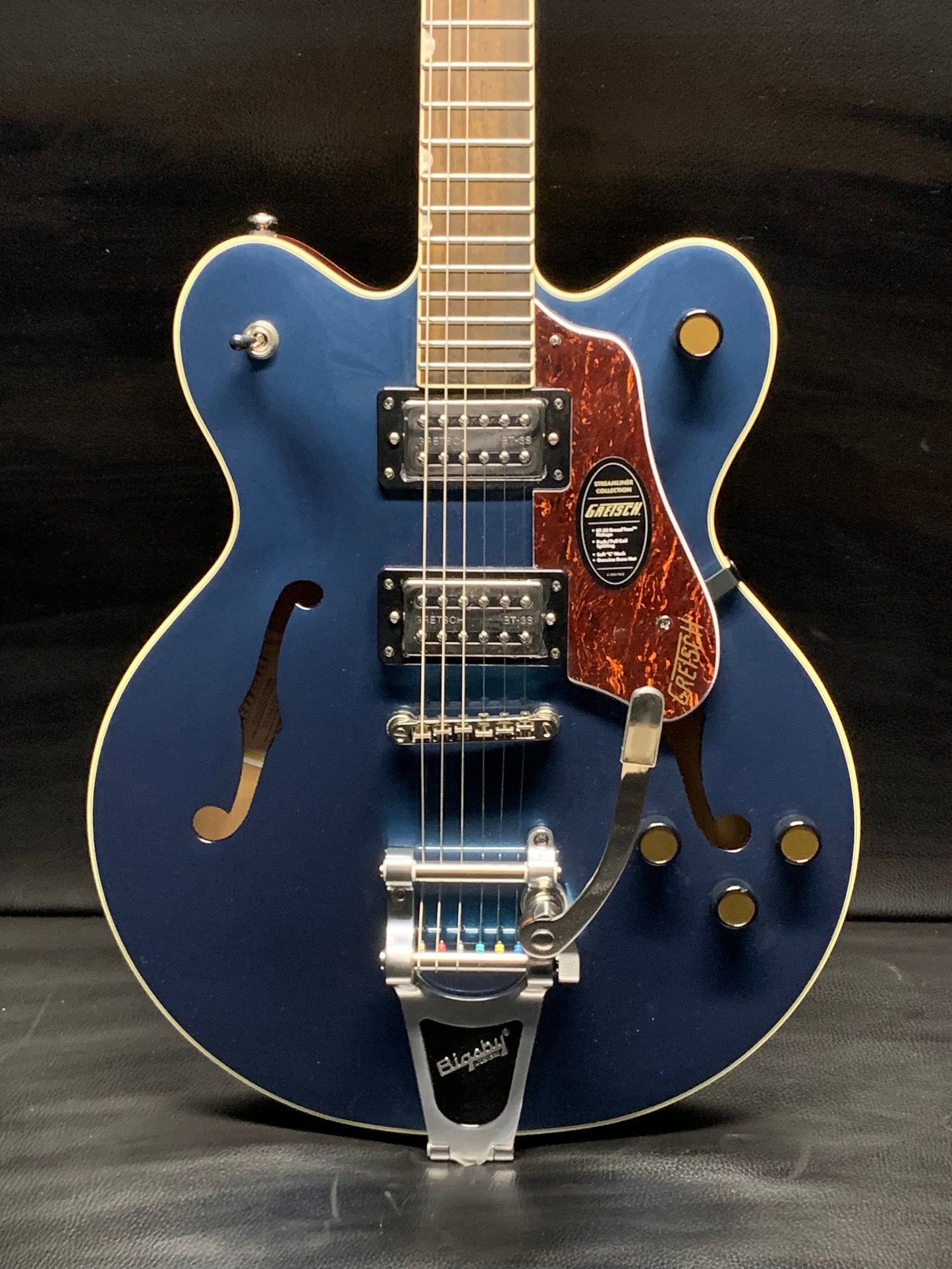 Gretsch G2622T Streamliner Center Block Double-Cut with Bigsby Broad’Tron BT-3S Pickups, Dark Denim