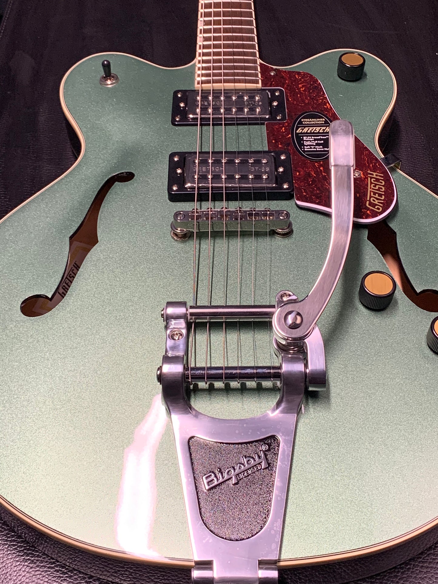 Gretsch G2622T Streamliner Center Block Double-Cut with Bigsby, Broad’Tron BT-3S Pickups, Steel Olive