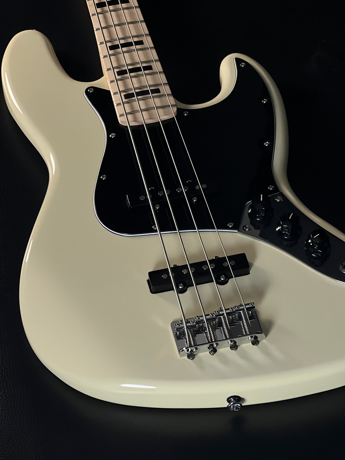 Squier Jazz Bass 2025 (PRE-OWNED)