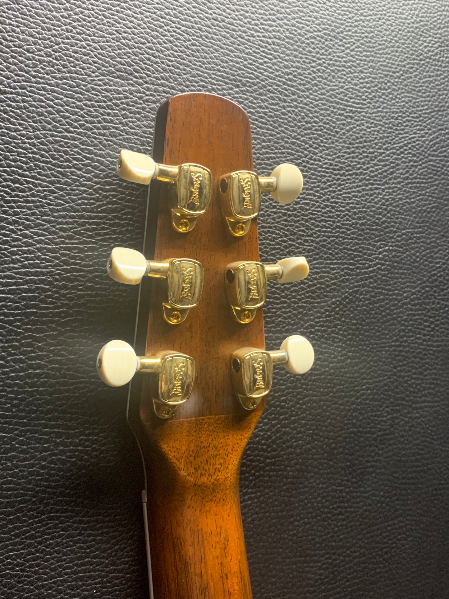 Seagull Artist Mosaic Concert Hall CW Bourbon Burst GT Anthem EQ (PRE-OWNED)