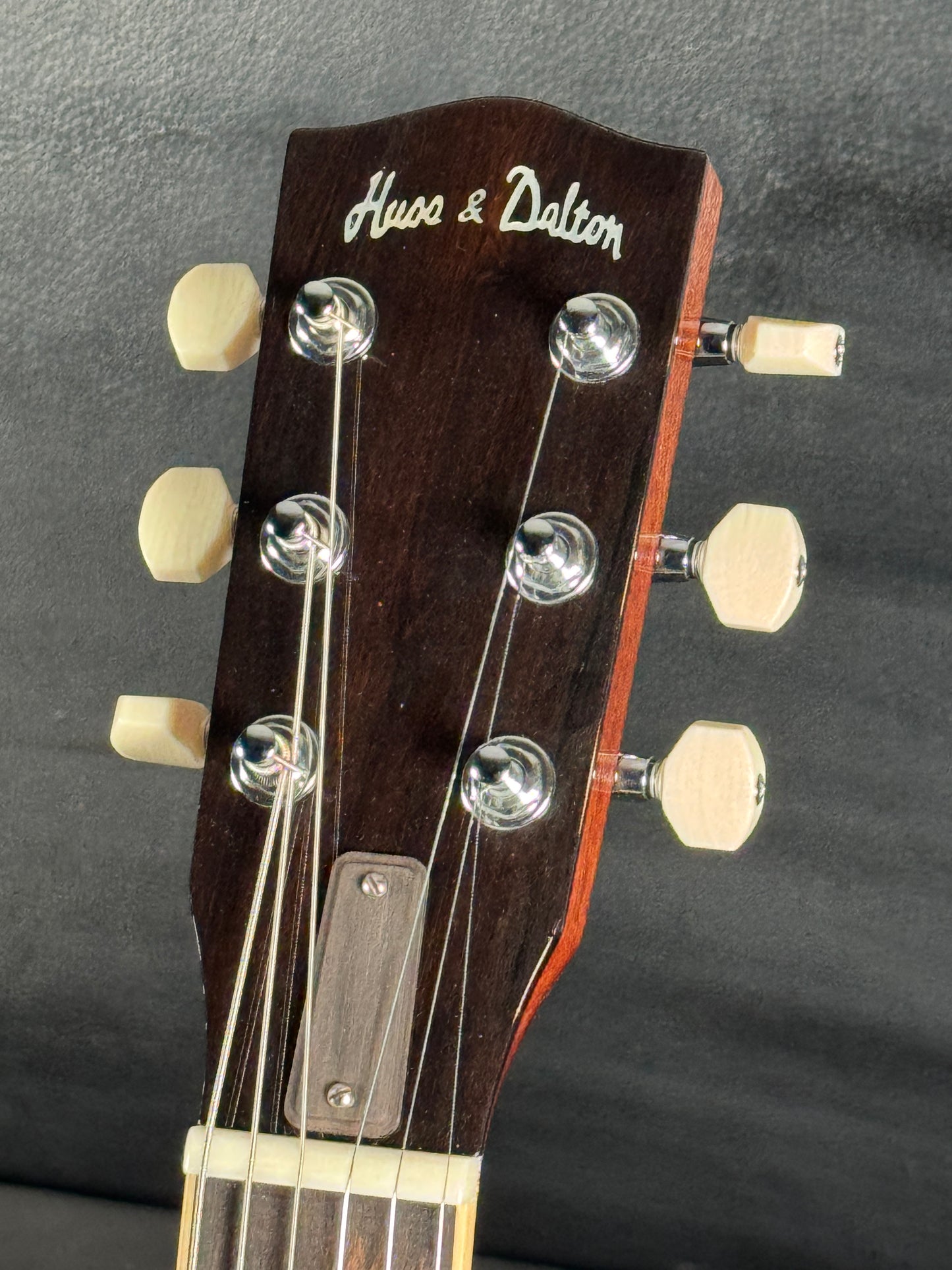 Huss & Dalton Statesboro SC Classic – Honey Brown Sunburst