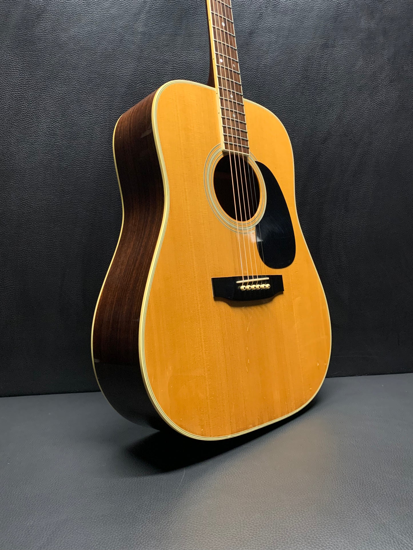 Takamine F360S Acoustic Guitar (PRE-OWNED)