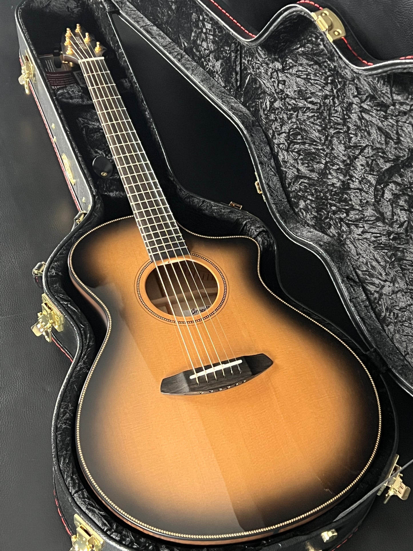 Breedlove Oregon Concert Saddleback CE (PRE-OWNED)