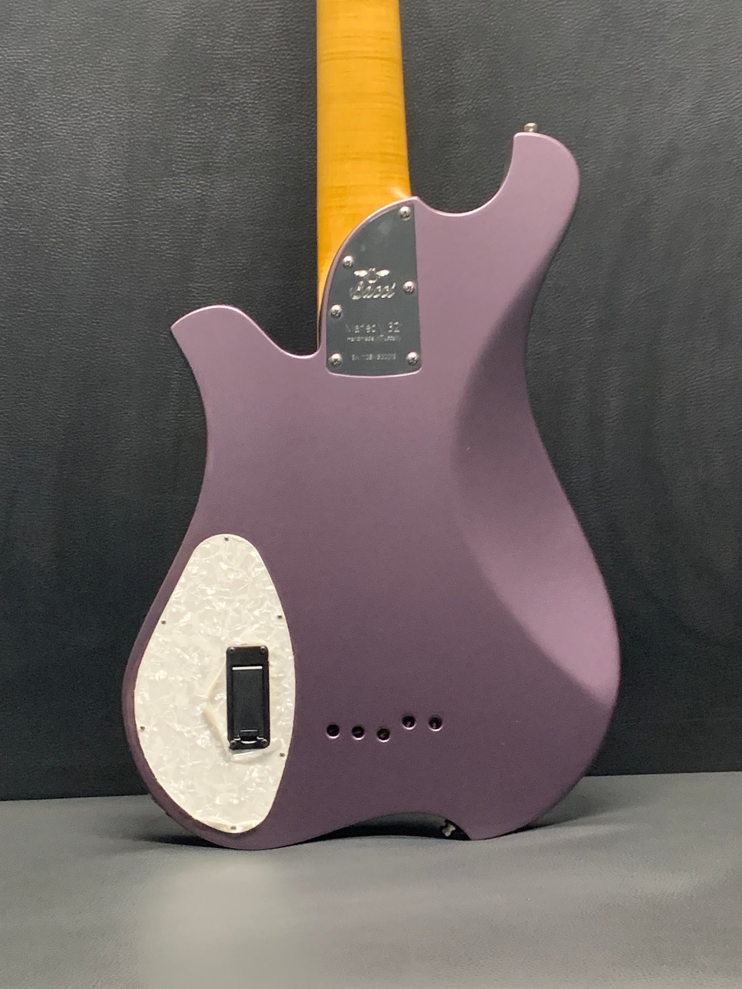 Bacci Marleo Bass V 32" Lavender Flakes