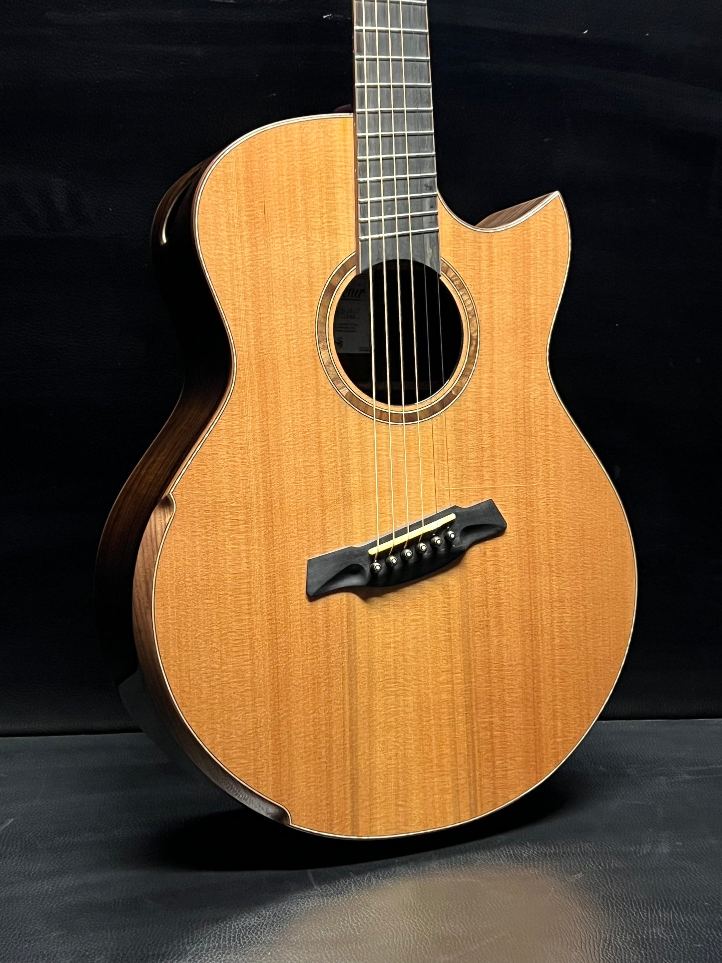 Avenir 20 Series Auditorium Cedar Rosewood Fan Fret #24071244