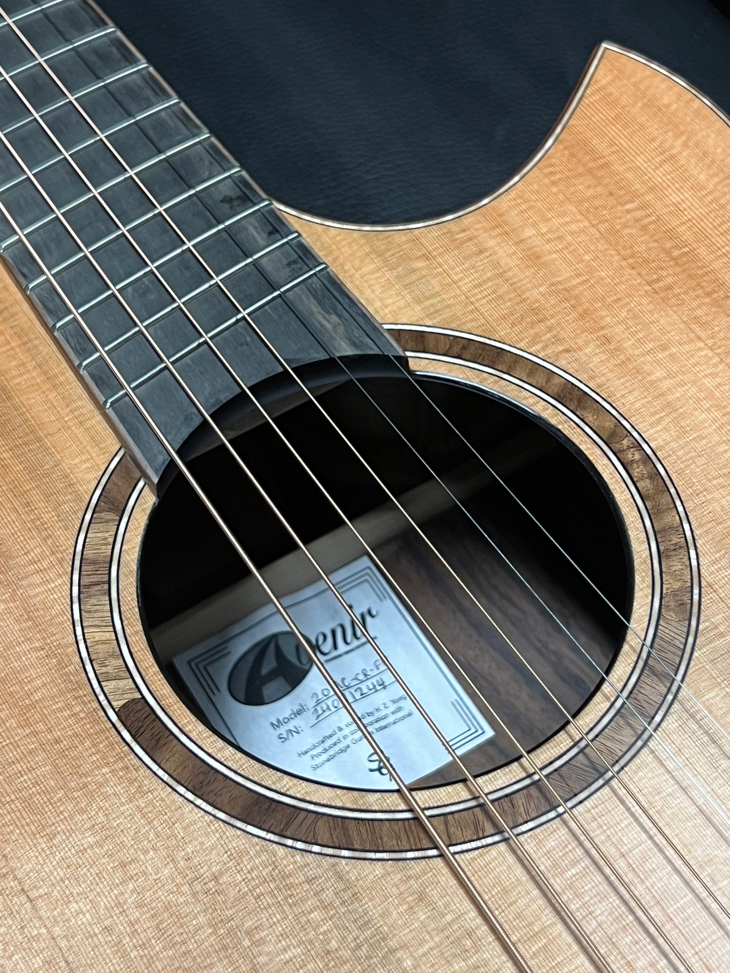 Avenir 20 Series Auditorium Cedar Rosewood Fan Fret #24071244
