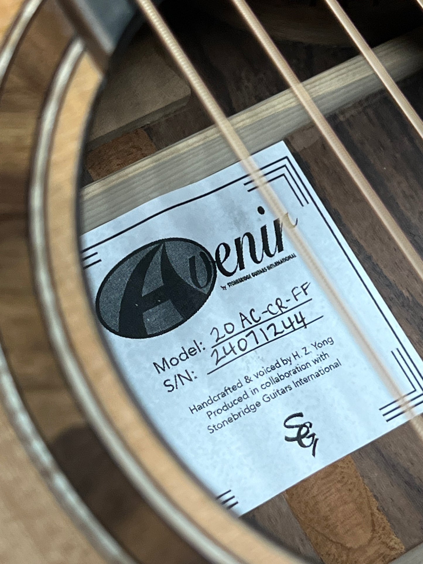 Avenir 20 Series Auditorium Cedar Rosewood Fan Fret #24071244