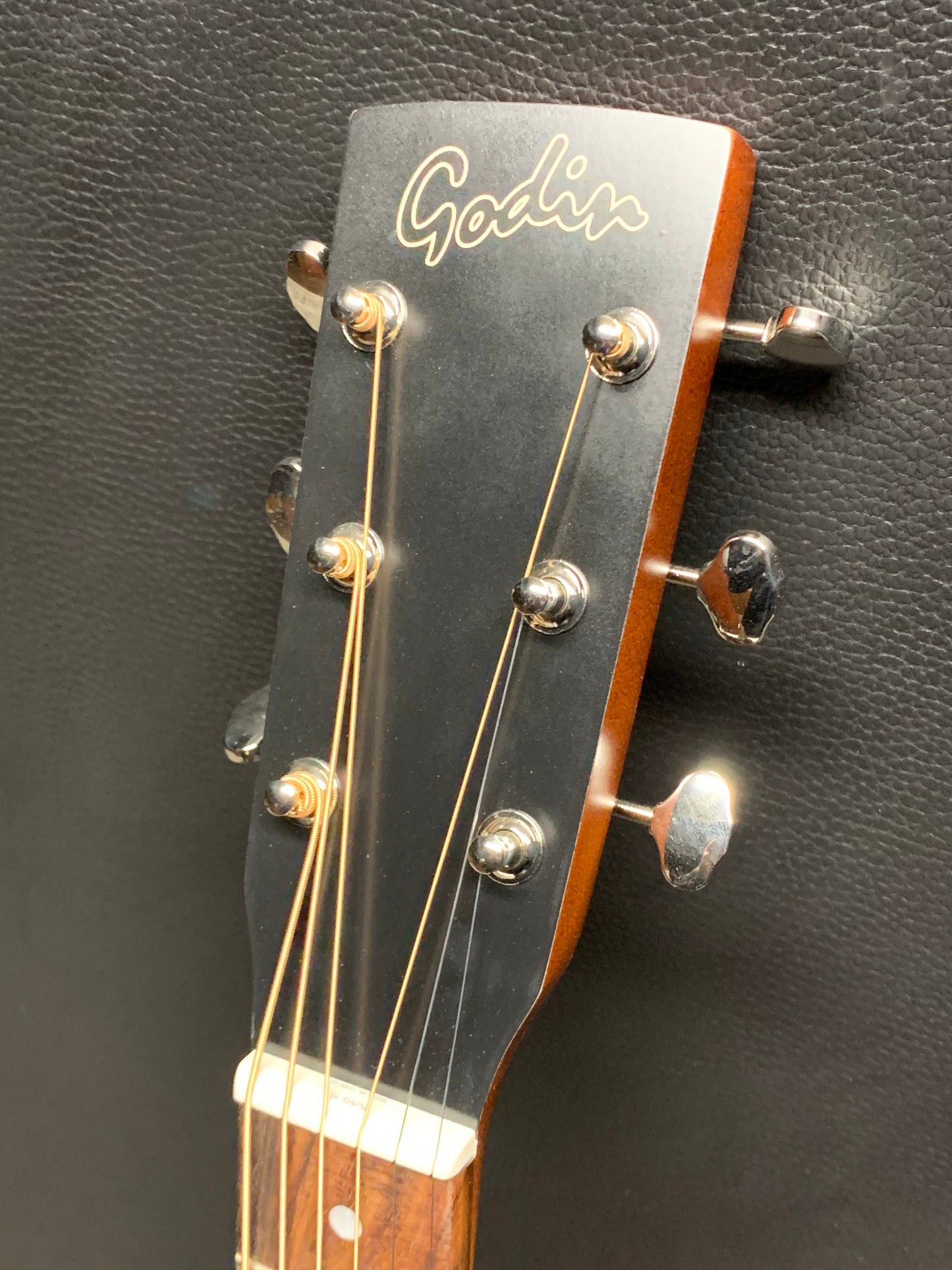 Godin Mahogany Folk Rustic Burst A/E #052561000033