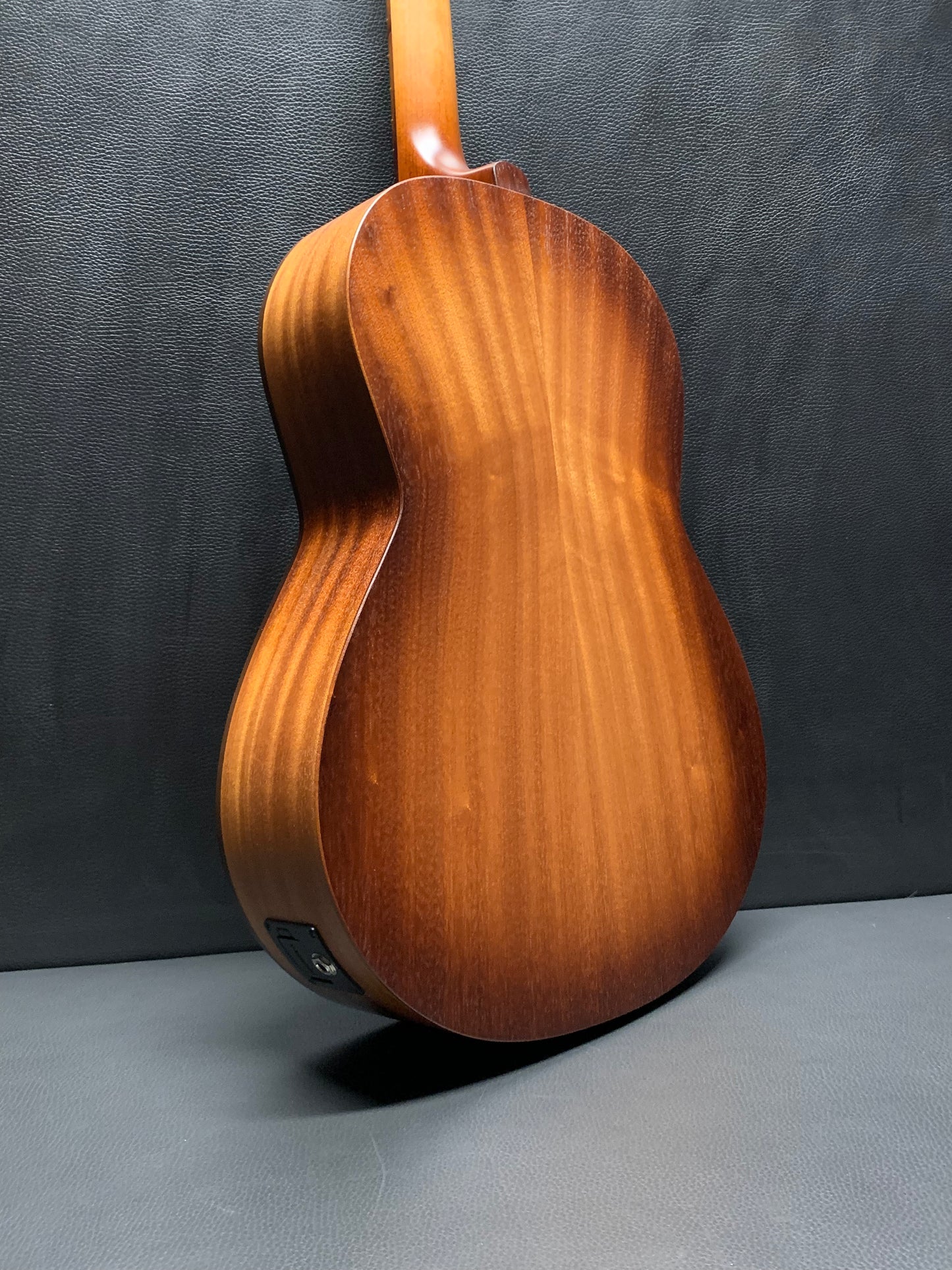 Godin Mahogany Folk Rustic Burst A/E #052561000033