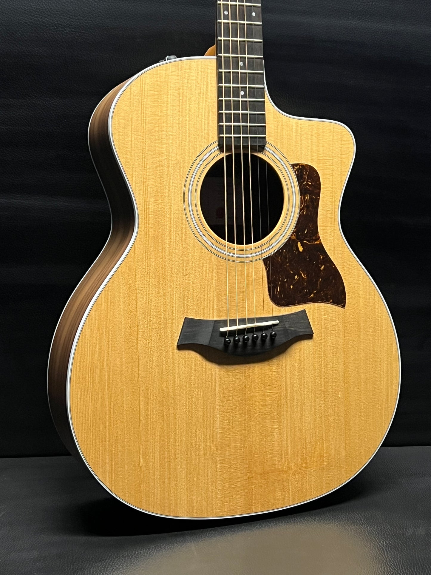 Taylor 214ce Grand Auditorium
