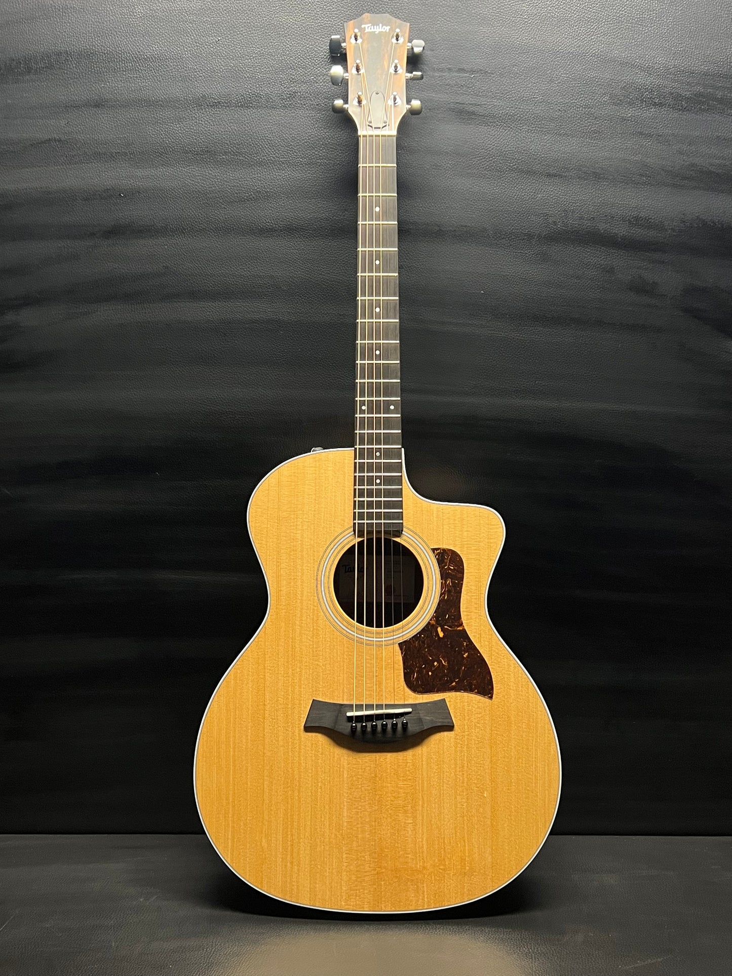 Taylor 214ce Grand Auditorium