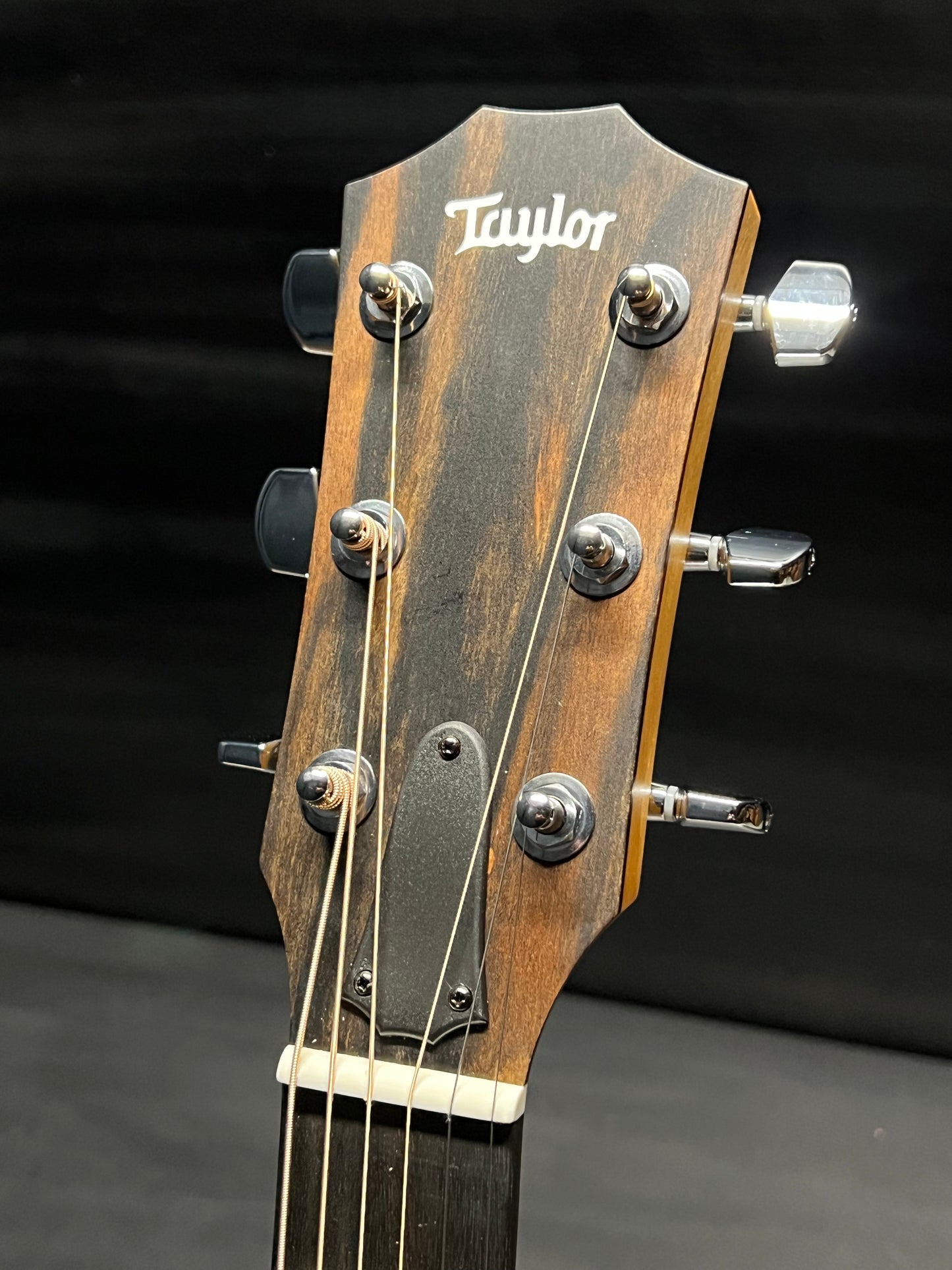 Taylor 214ce Grand Auditorium