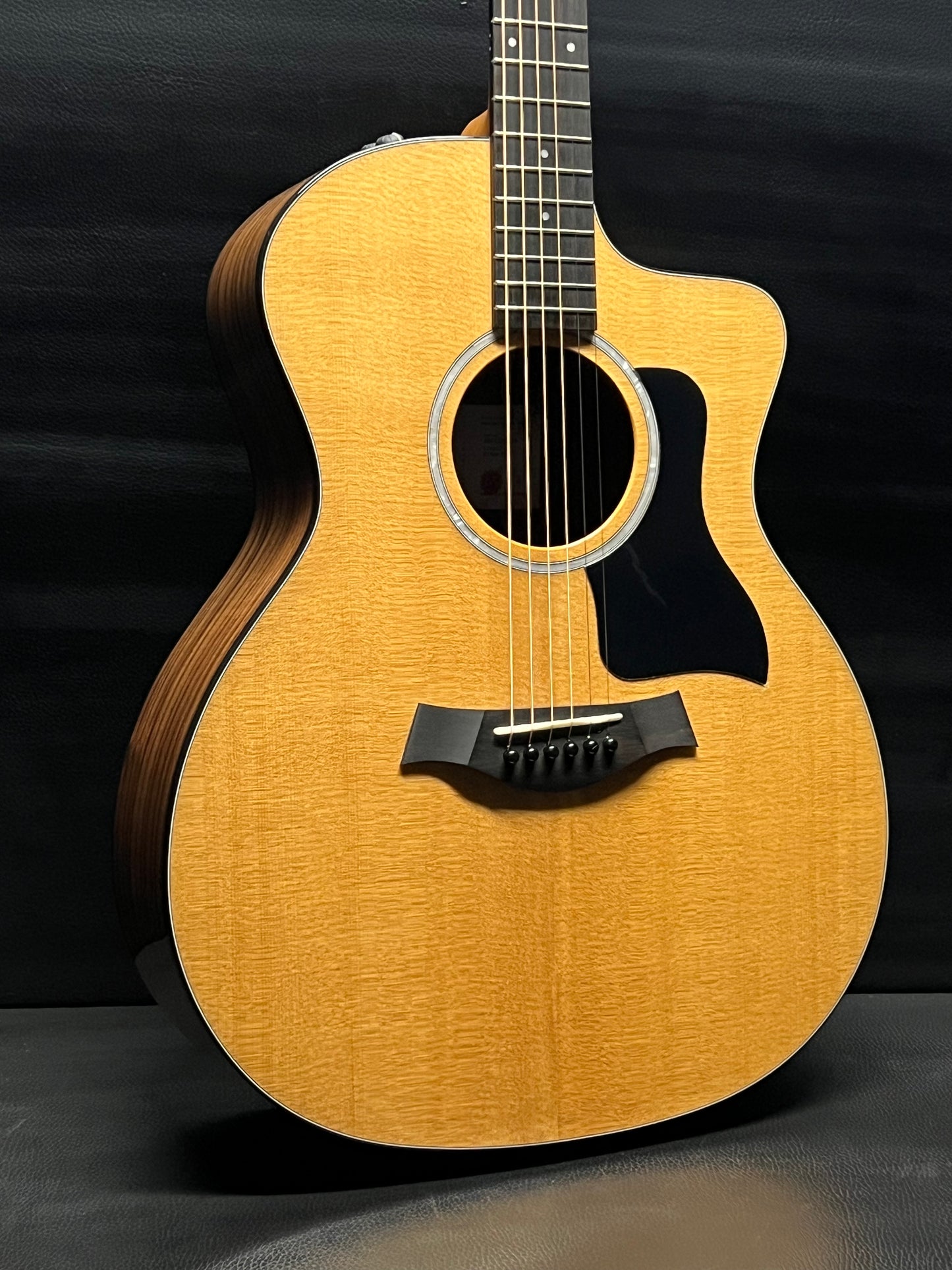 Taylor 214ce Plus