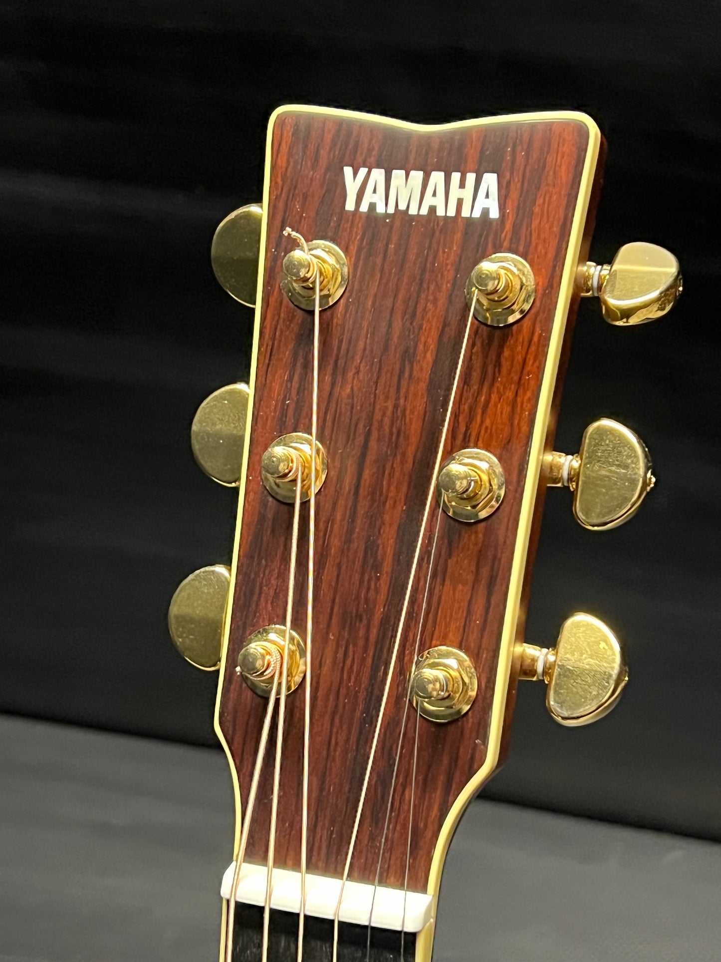 Yamaha LL-TA (PRE-OWNED)