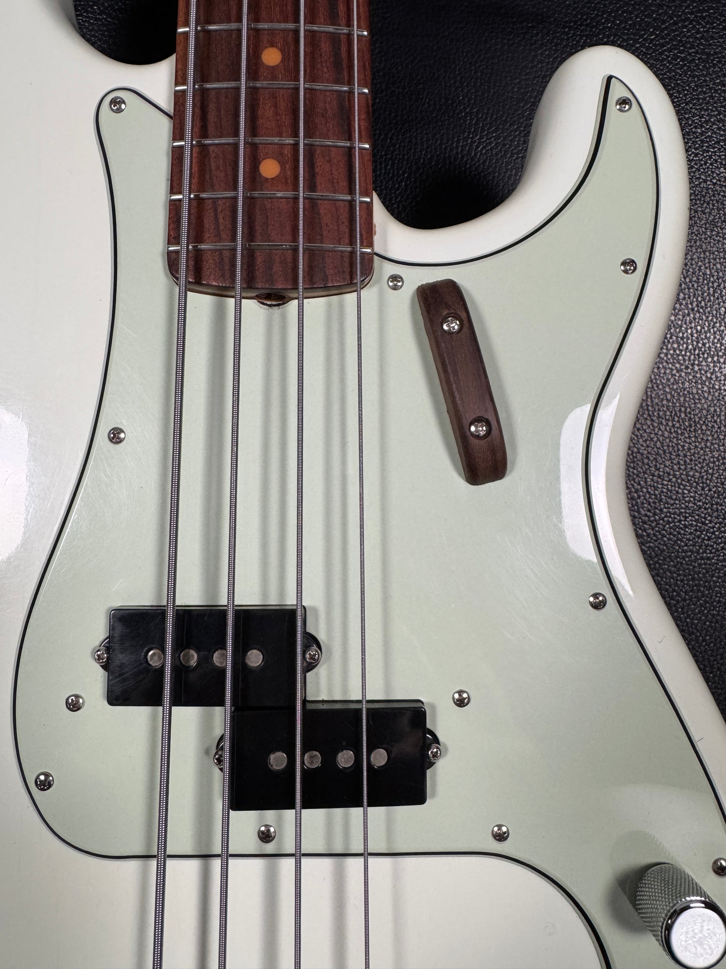 Fender American Vintage 63 Precision Bass 2013 (PRE-OWNED)