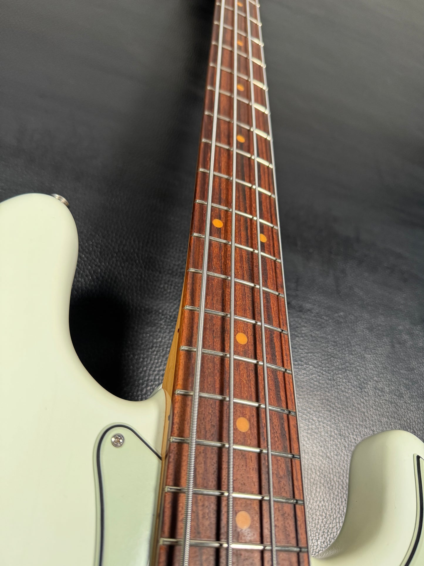 Fender American Vintage 63 Precision Bass 2013 (PRE-OWNED)