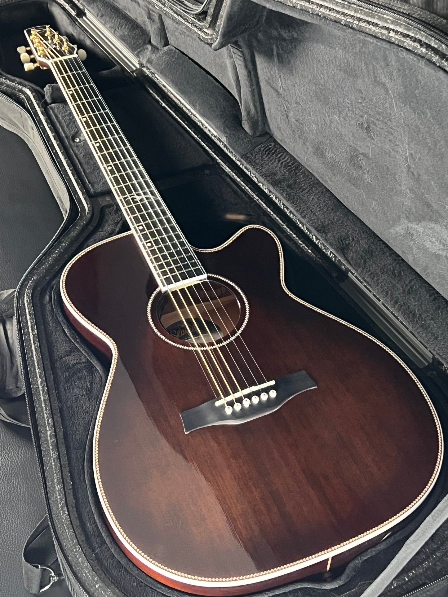 Seagull Artist Mosaic CH CW Bourbon Burst GT EQ (PRE-OWNED)