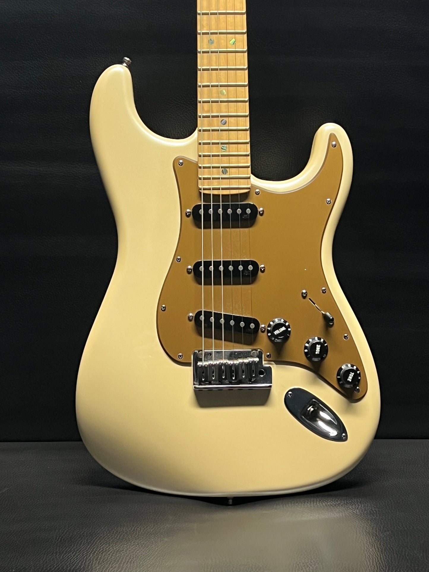 Fender American Deluxe (PRE-OWNED)