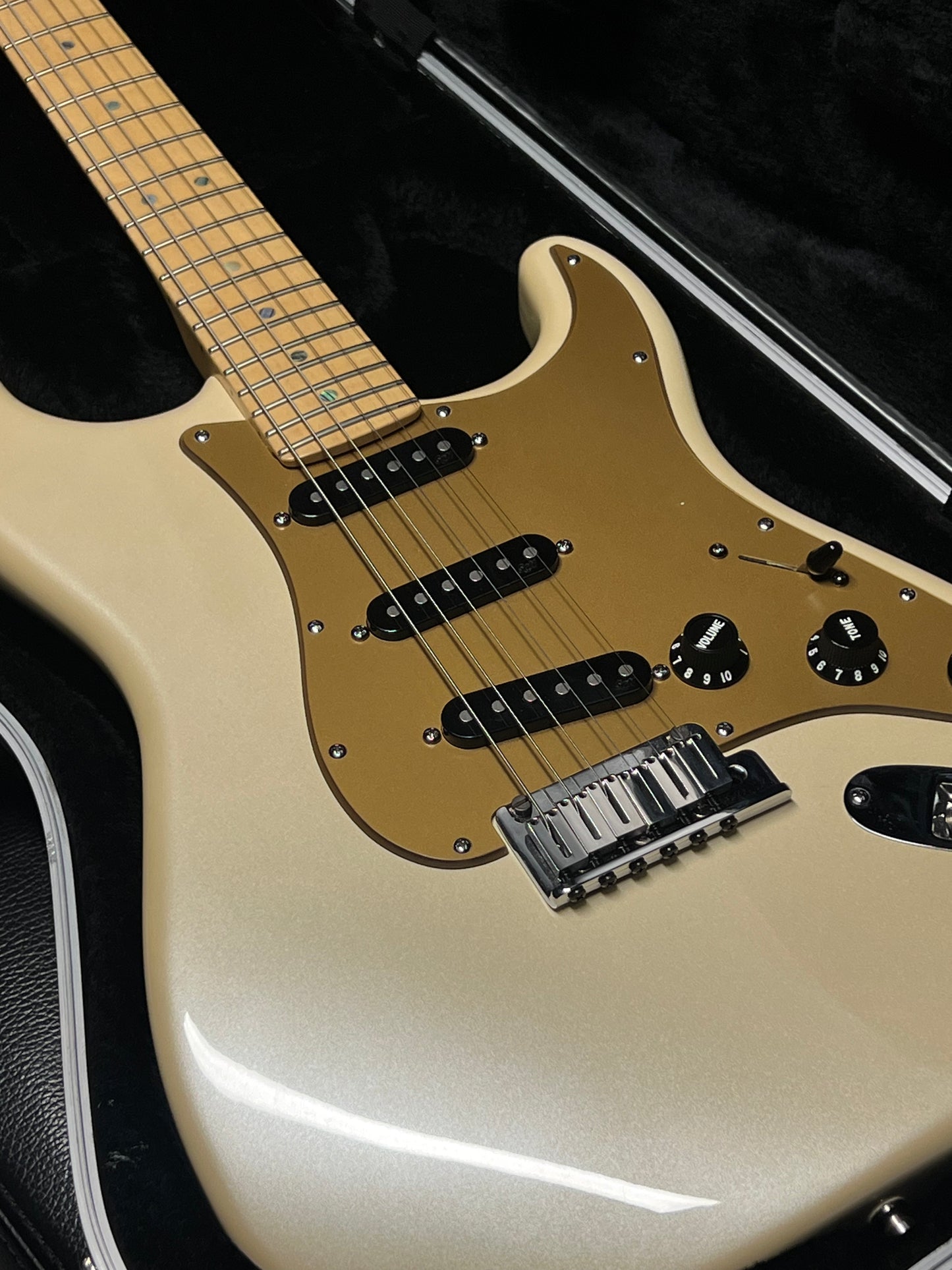 Fender American Deluxe (PRE-OWNED)