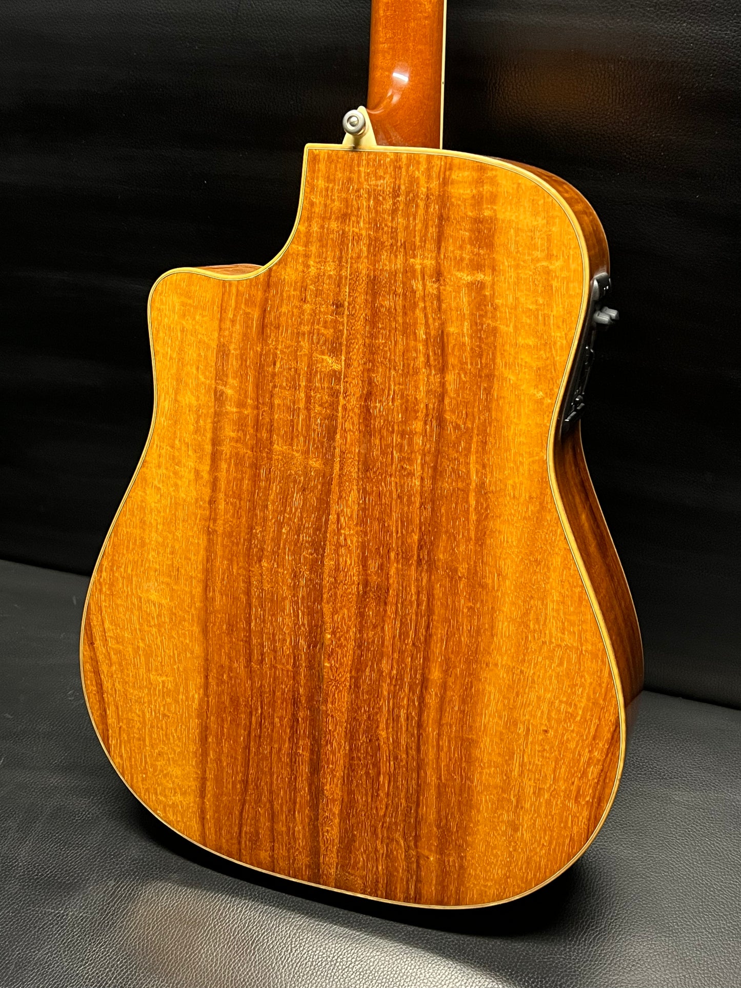 Larrivée DV10-KK 2001 Made in Canada (PRE-OWNED)